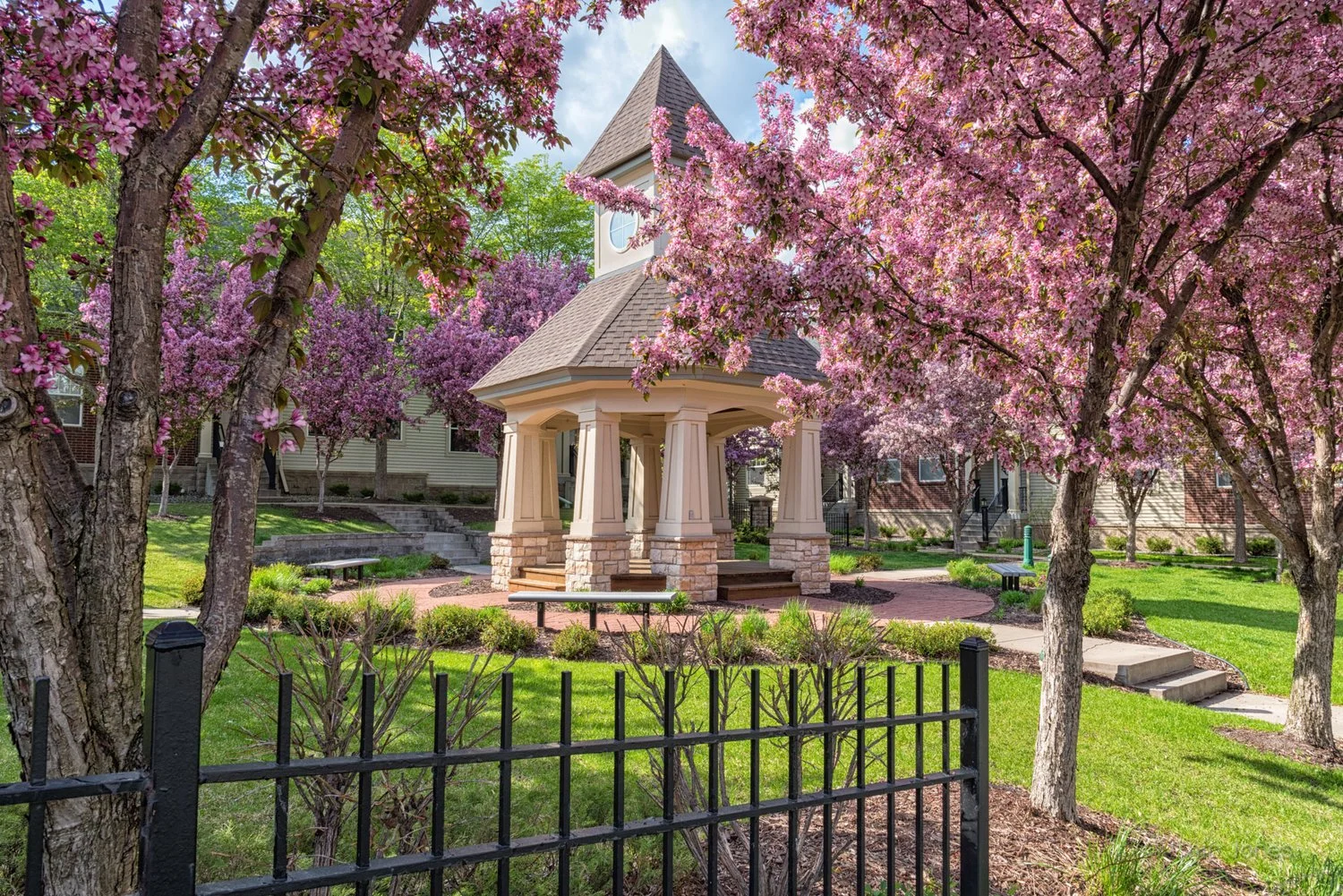 Spring 2019: Landscaping to Create Outdoor “Rooms”