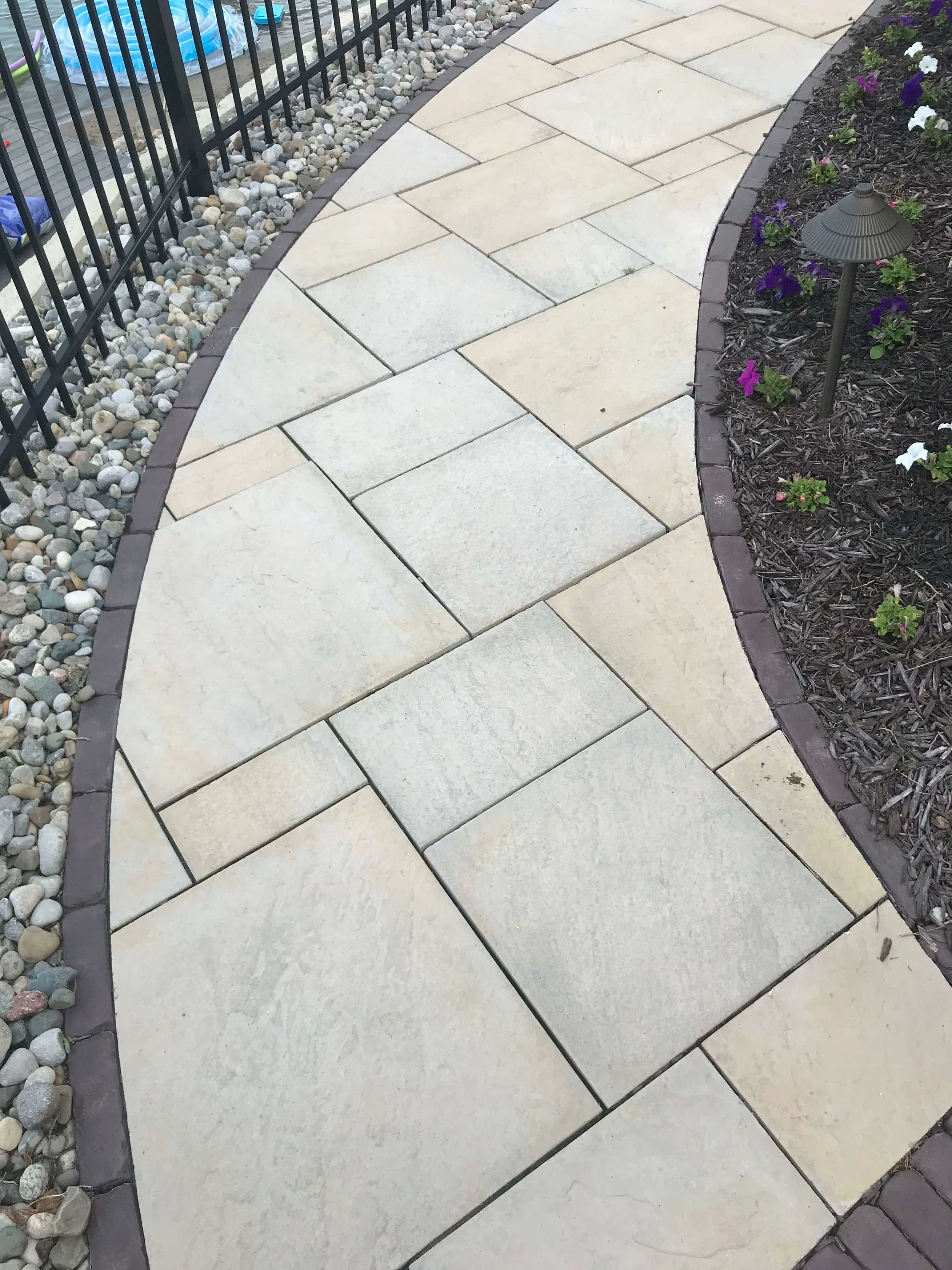 Rosetta Dimensional Flagstone.jpg