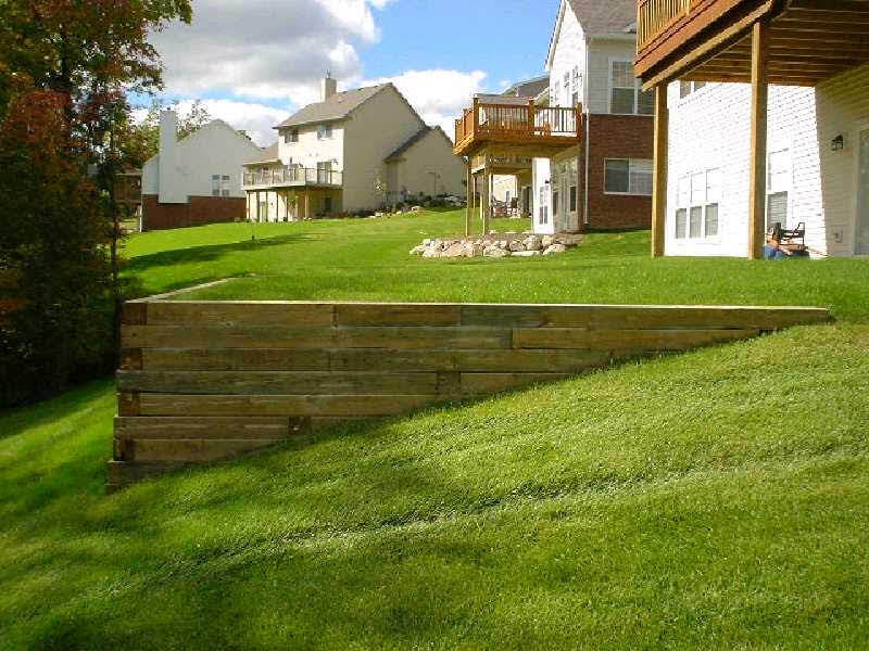 Timber Wall to level back yard.jpg