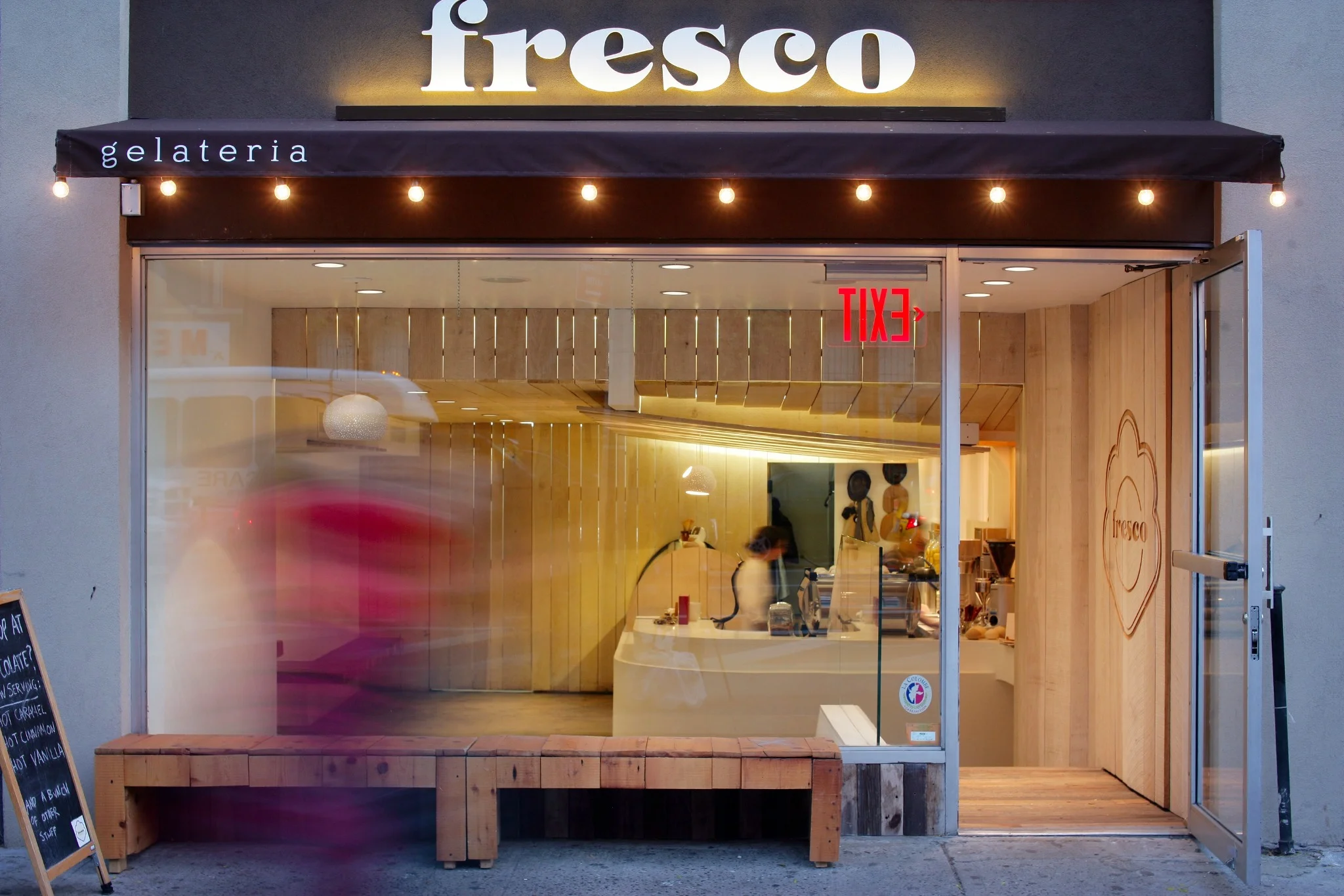 fresco02_o.jpg