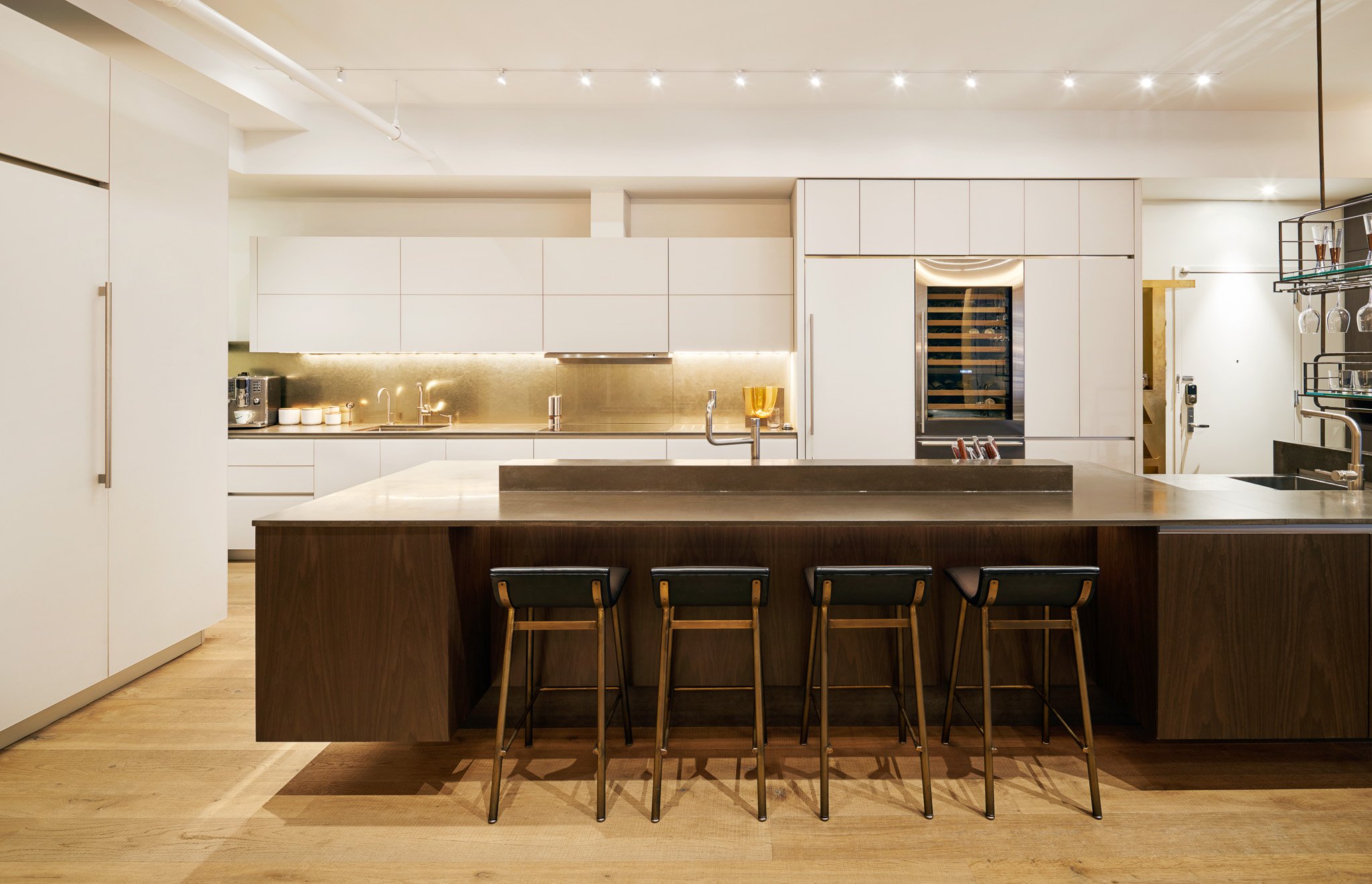 181015_16CrosbySt_Kitchen1_149.jpg