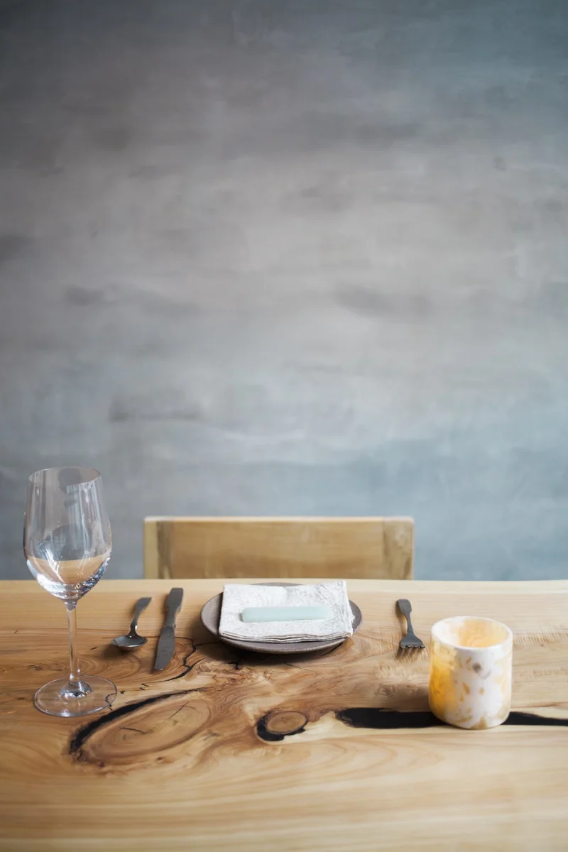 Subtle changes in light affect the color and texture.