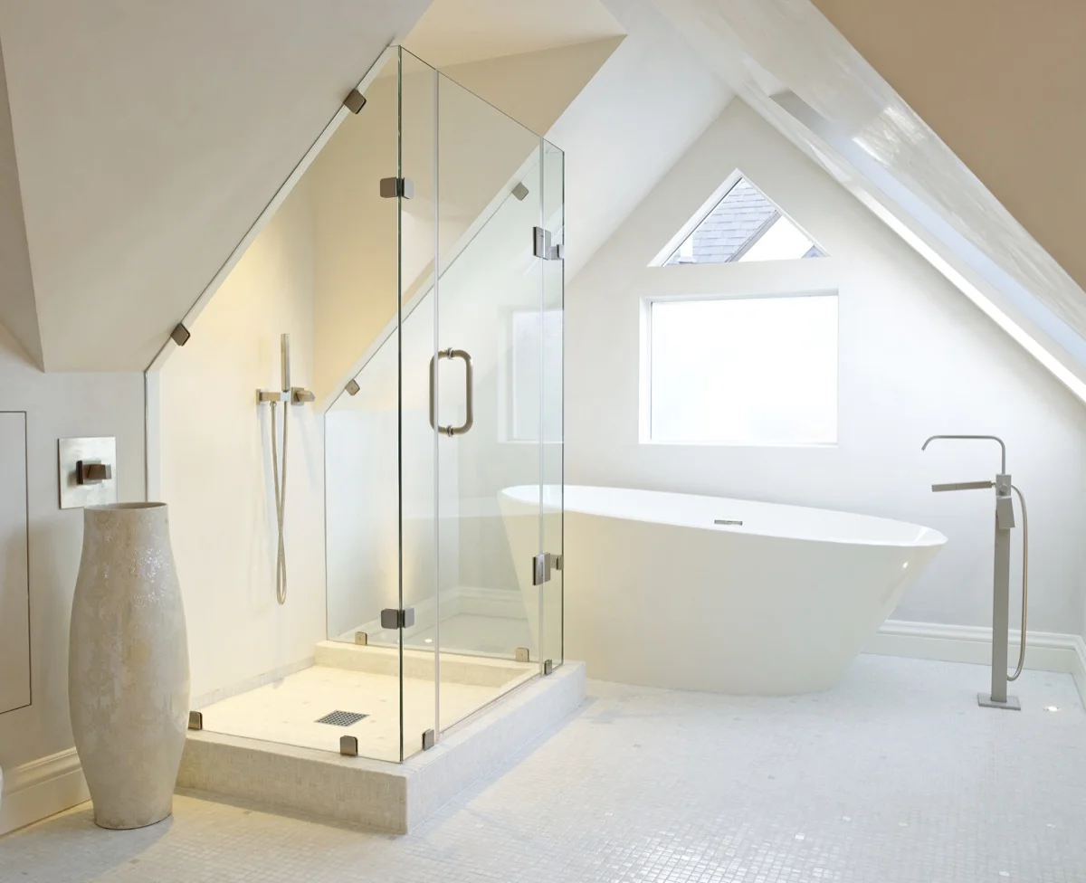 This contemporary bathroom is kept light with the off-white color.