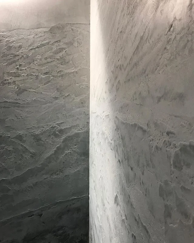 4 corners from the first elevator lobby of Phase 2 @slackhq with @o_plus_a and @scbuilders99.
.
.
.
.
. 
#level_5_design #plaster #venetianplaster #limeplaster #japaneseplaster #cementplaster #cottonplaster #specialtyfinish #customfinish #decorativef