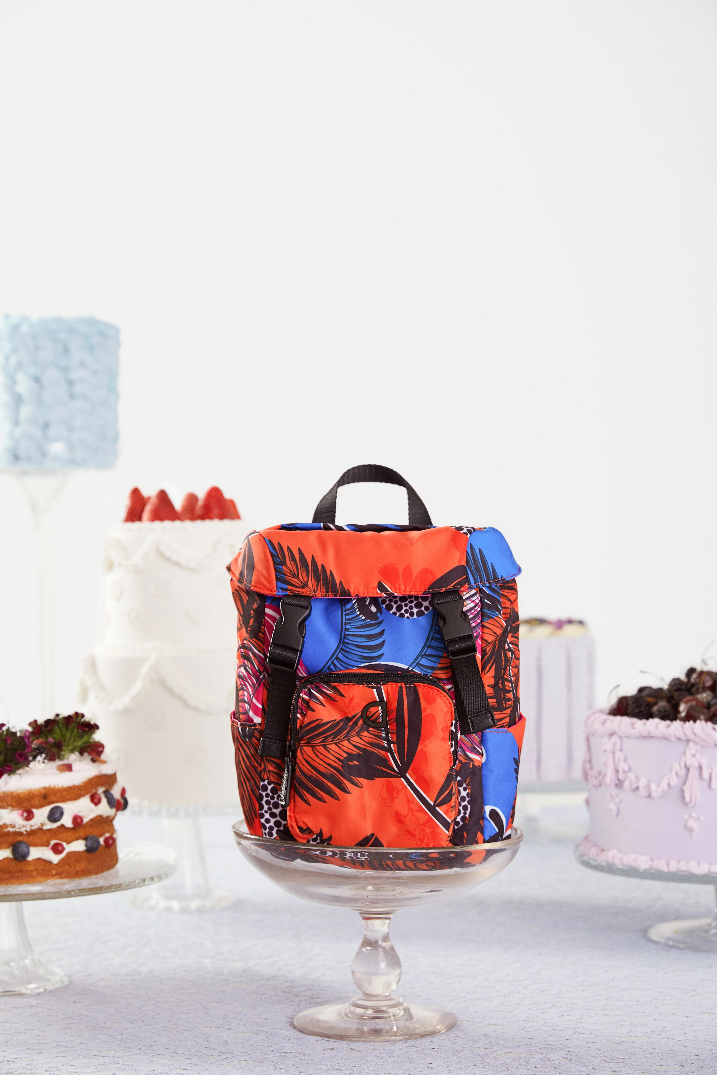 Lacroix x Desigual1.jpg