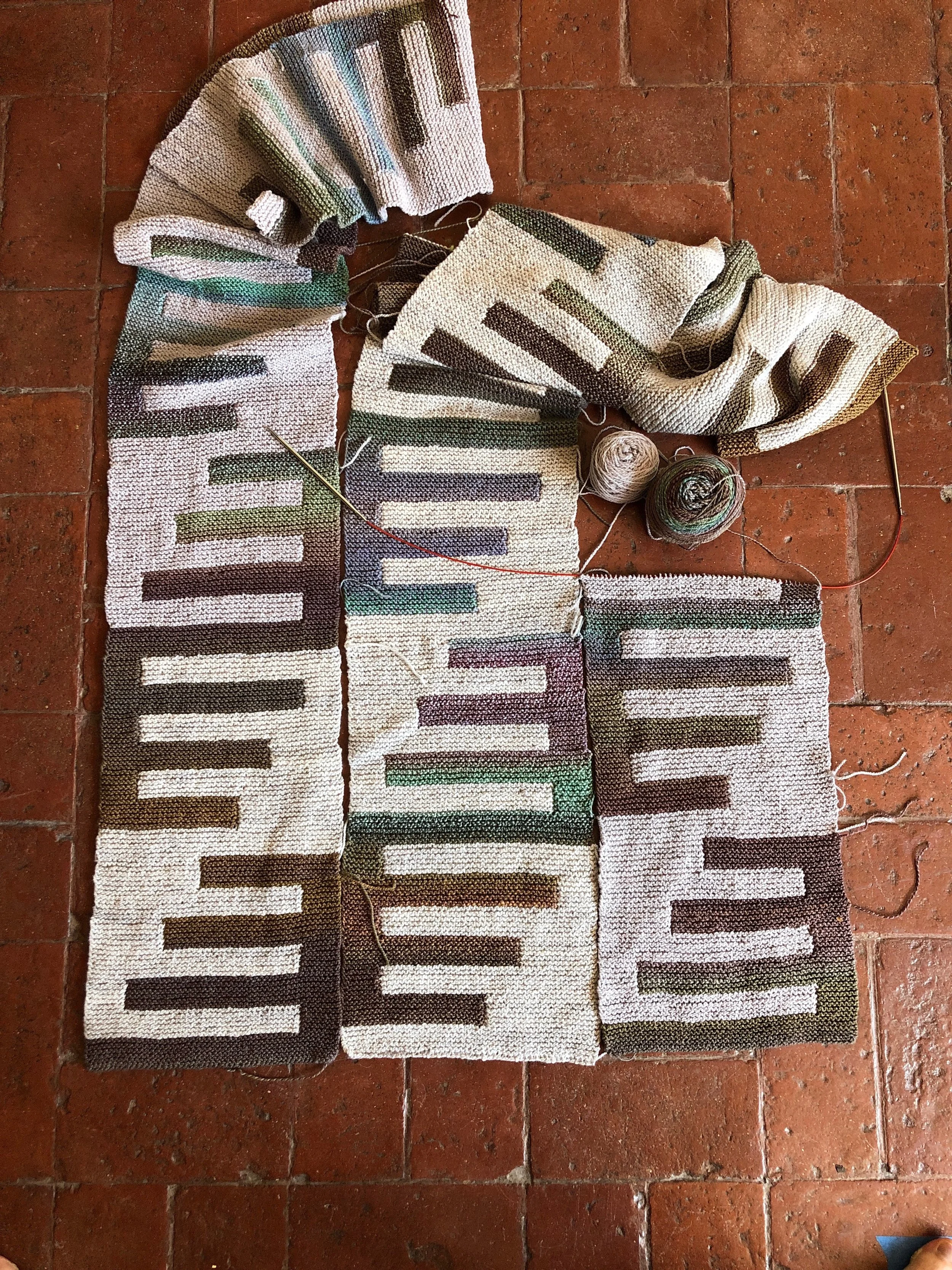 A Plan B Rhinebeck Shawl: Picket Fence