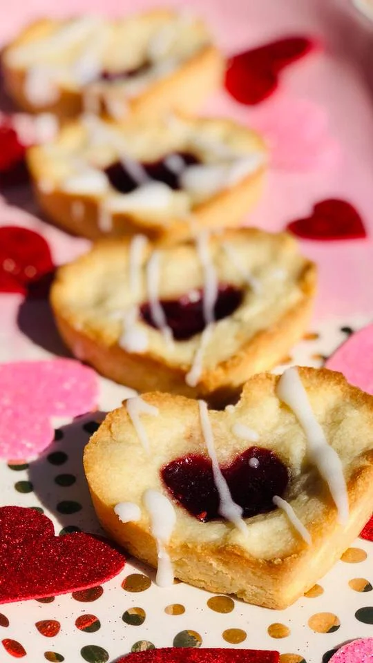 Almond Flour Raspberry Cookies