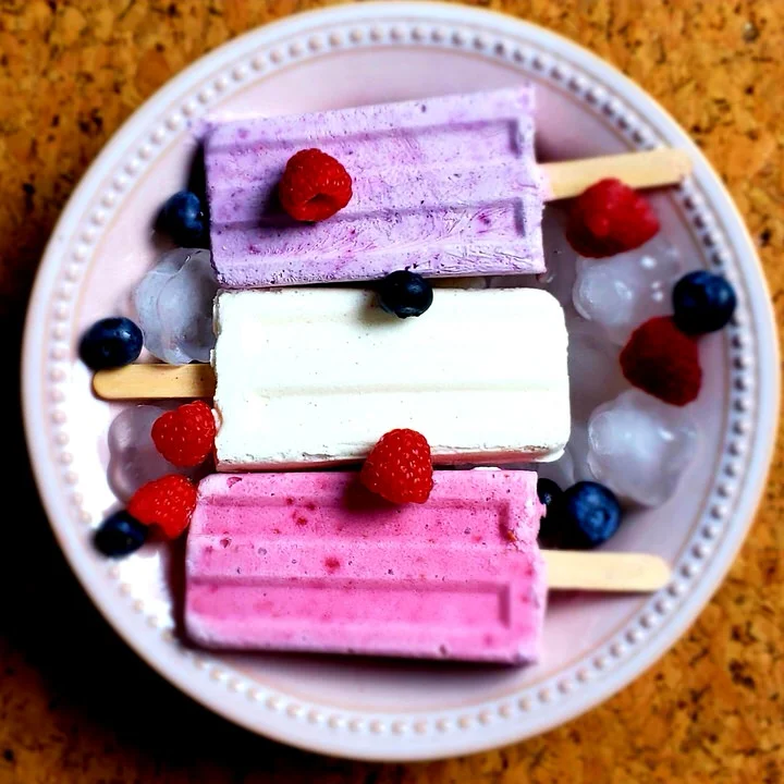Berry Cheesecake Low Carb Ice Cream Bar