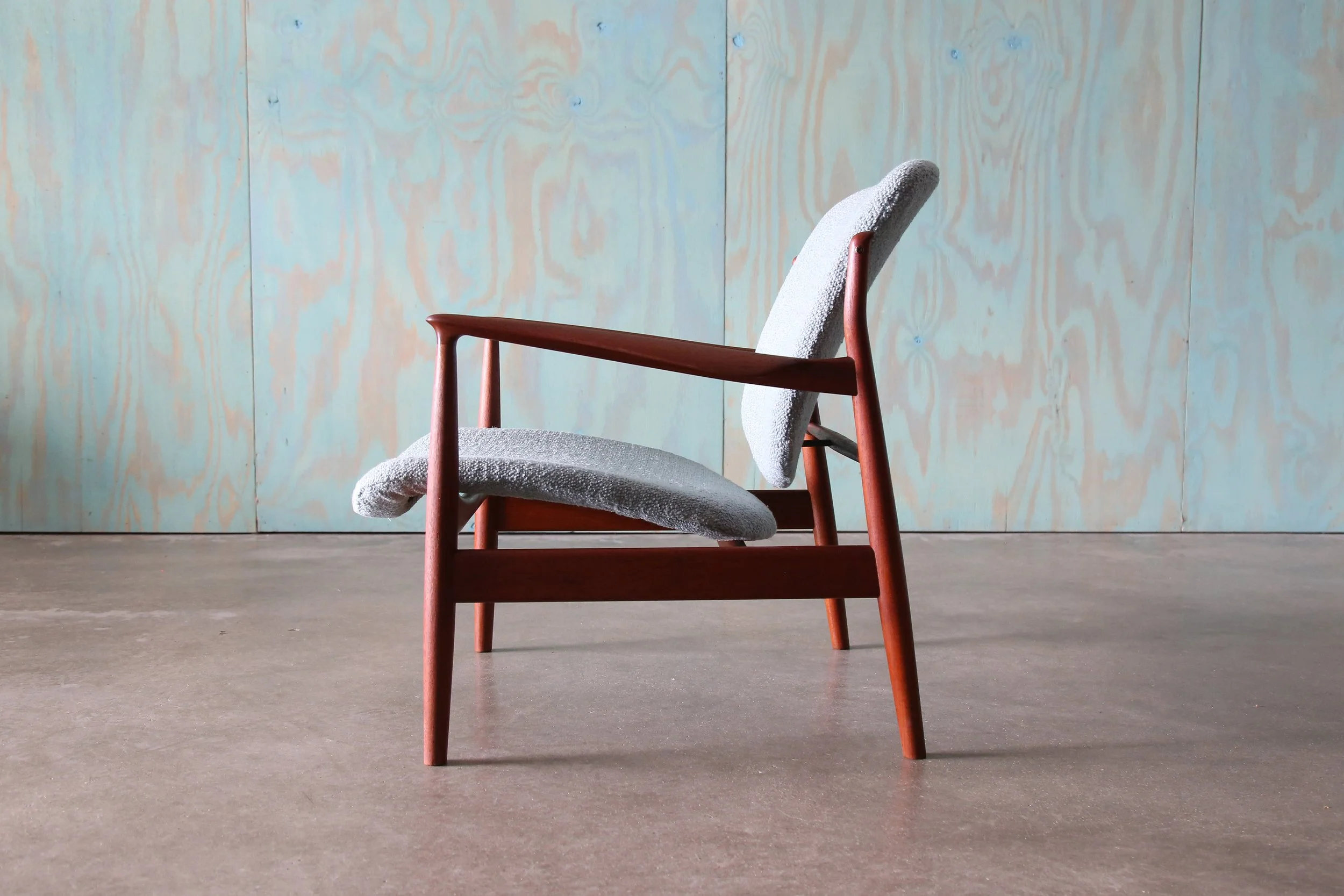 Early Teak France Lounge Chair no. 136 designed by Finn Juhl for France and Daverkosen