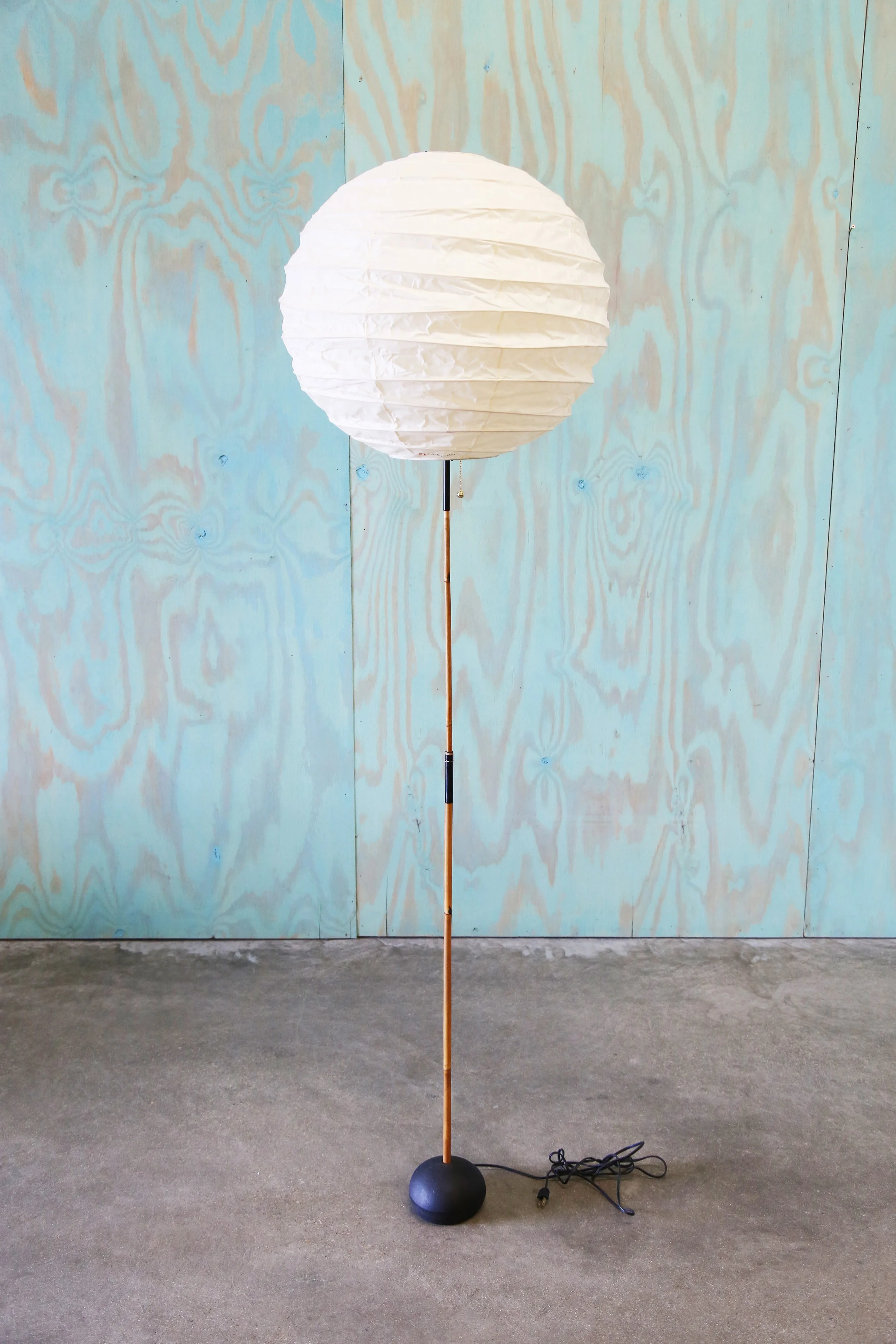 Vintage 1950s Isamu Noguchi BB3 / 55DD Floor Lamp (2 of 2)