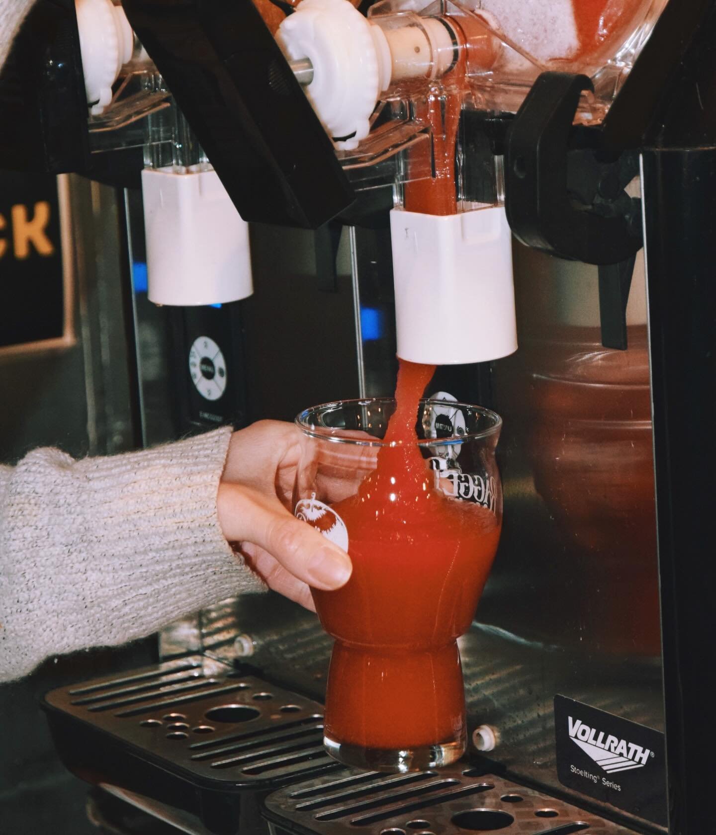 They&rsquo;re baaaaack! 🍹

Spring is in full force &amp; cider slushie season has arrived! We have Trivia tonight hosted by @packmule.beer &amp; live music tomorrow by @cityofpinesofficial - come enjoy the sunny week ahead of us with your beverage o