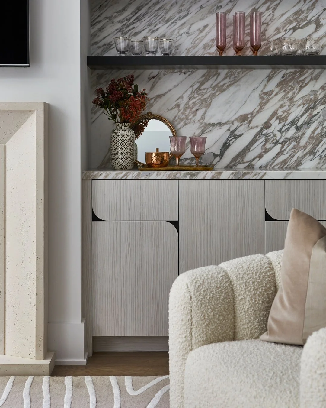Unexpected details like this unique drawer shape and the stunning marble makes our hearts sing. #inspo via @staceycohendesign