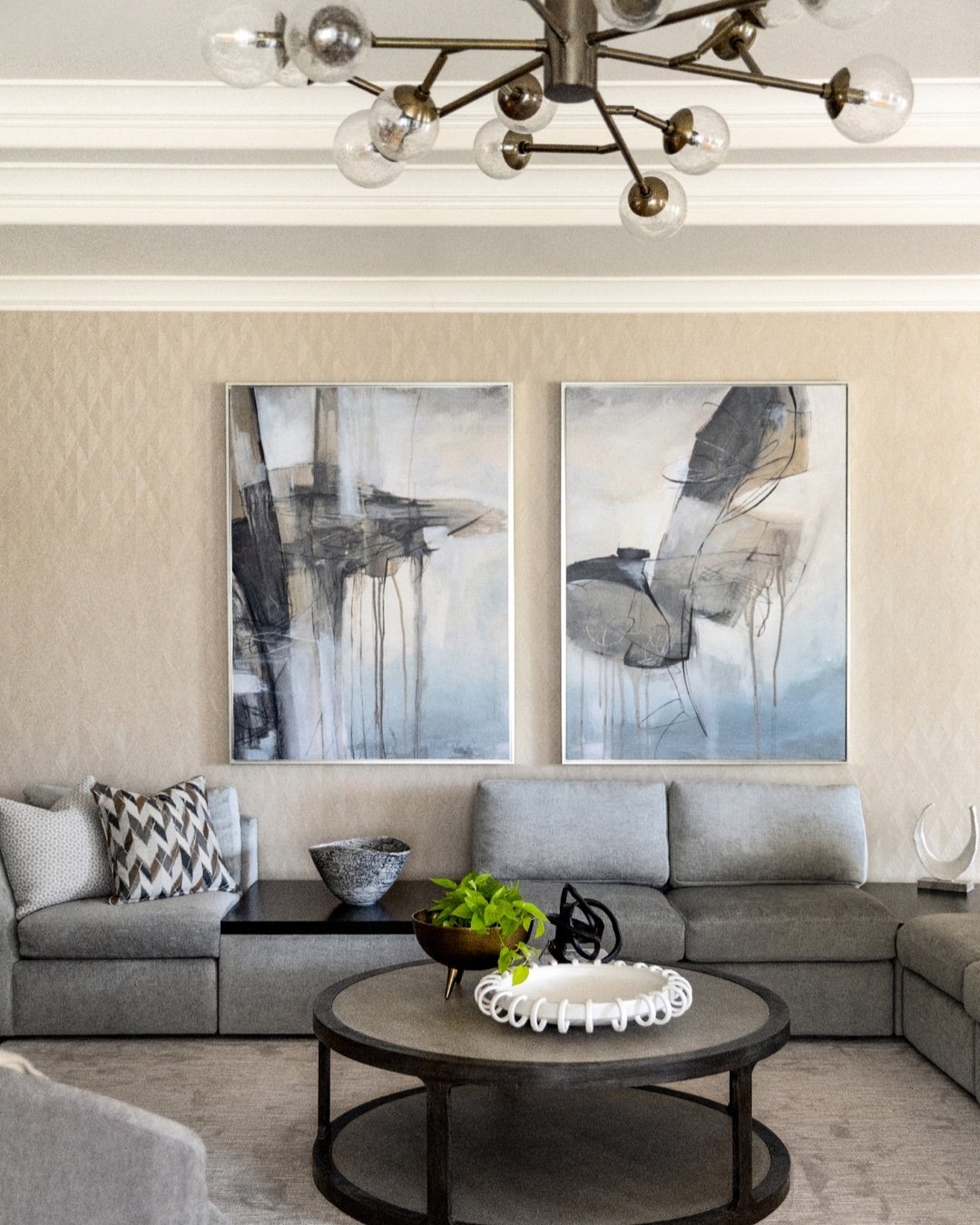 Shape, texture, scale. At our #ForenzaProject, every detail works together to create balance and intention.
#caseyhowardinteriordesign
📸: @kuohphotography