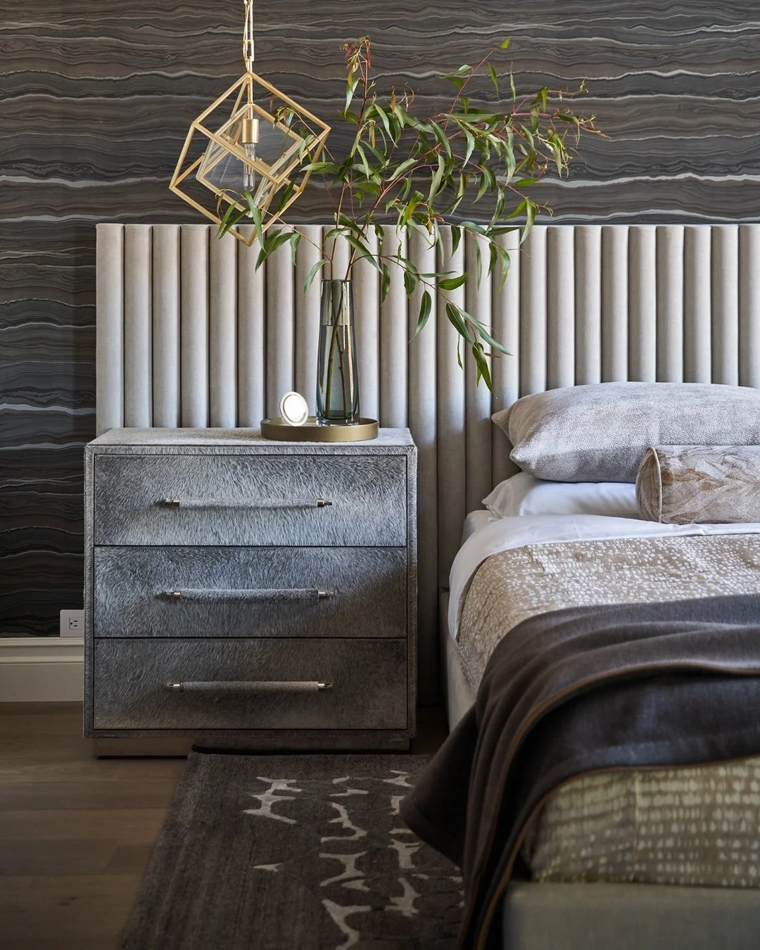 A room for respite. The primary bedroom at our #weatherlyproject was designed with the idea of a boutique hotel suite in mind. It is a place to escape the daily grind, rest, and reconnect. #caseyhowardinteriordesign
📸: @kuohphotography
styling: @all