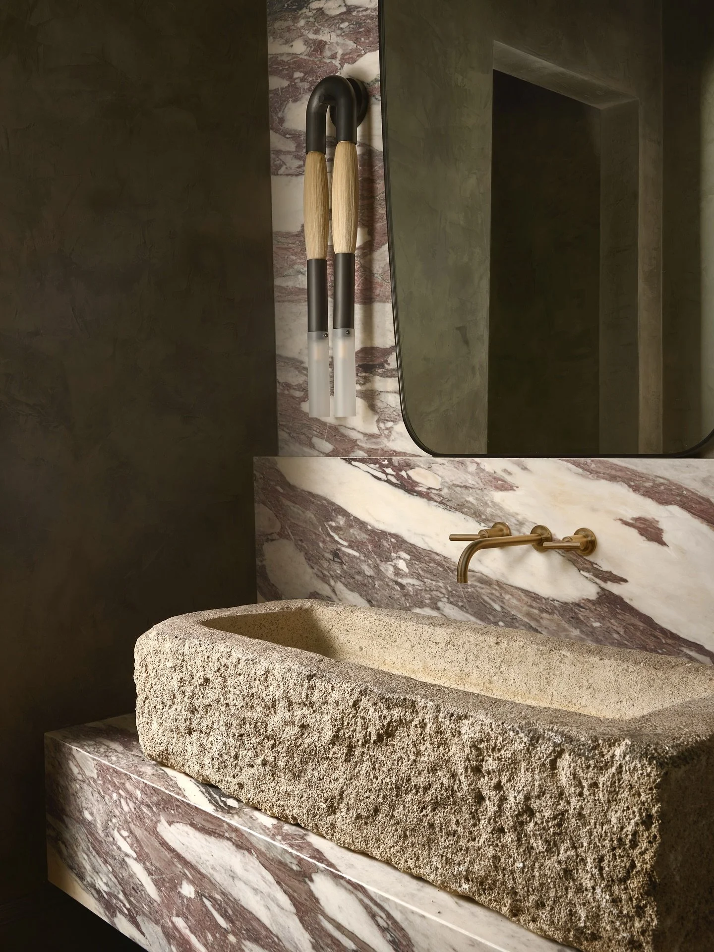 Refined and raw.
#inspo #original design by @britanysimon
Build: @tinker_development 
📷: @erickrukphoto