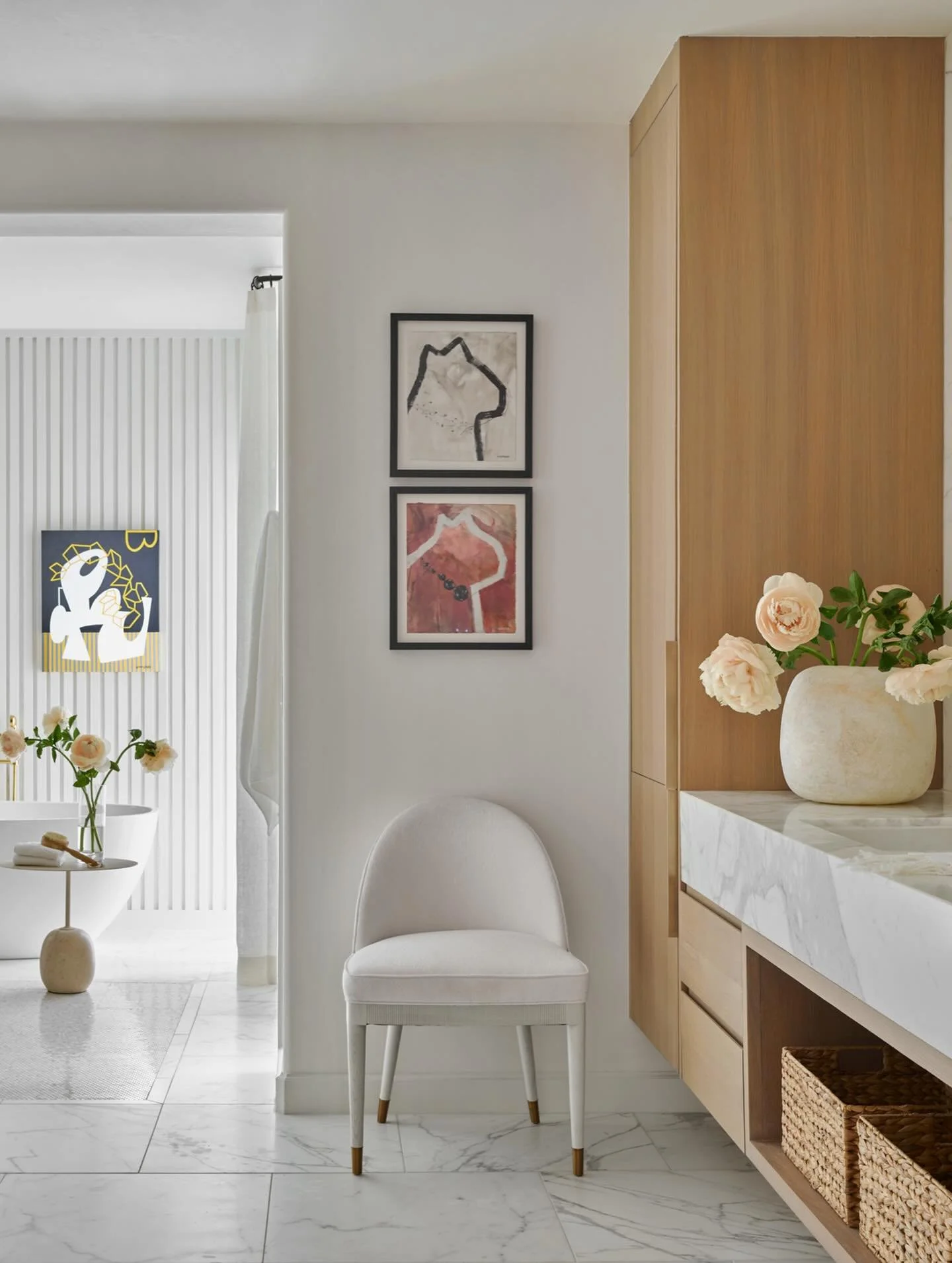 Whimsical charm in soft tones. #inspo via @adacatlanta
design @thedesignatelier
photography @emilyfollowillphotographer
styling #eleanor_roper_interiors_style