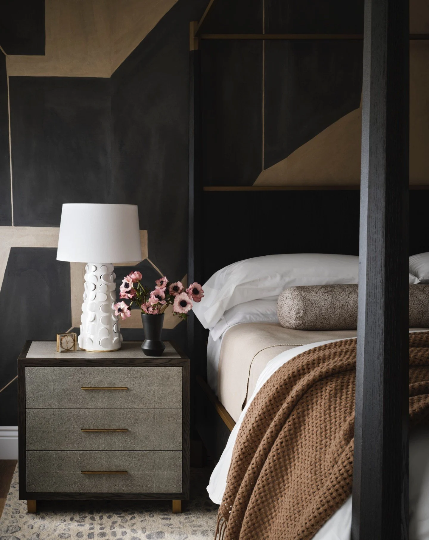 Favorite room for respite.
#westrubyproject #caseyhowardinteriordesign 
📸: @douglasfriedman
styling: @allegrahsiaostylist