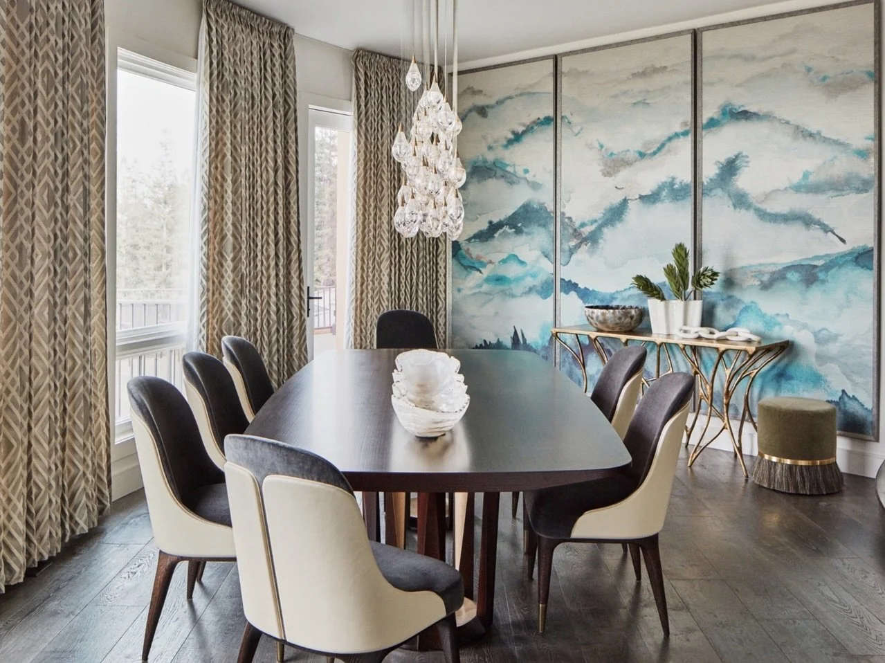 Crafted to captivate. #LaSalleProject #caseyhowardinteriordesign
📸: @kuohphotography
styling: @candkdesign