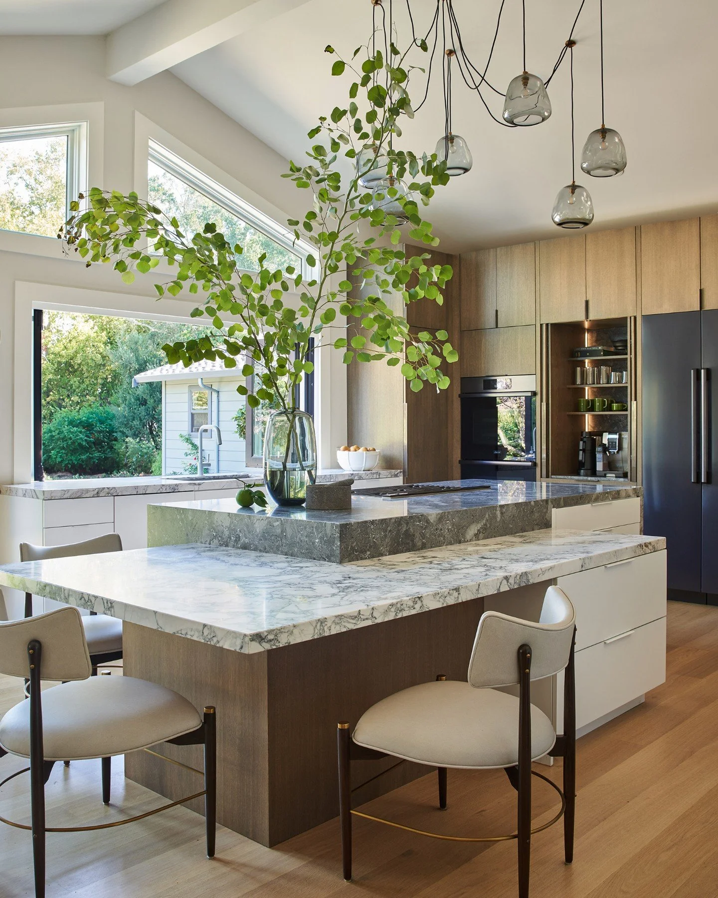 Indoor-outdoor living, seamlessly realized at our #sonoraproject #caseyhowardinteriordesign
📸: @kuohphotography
styling: @allegrahsiaostylist