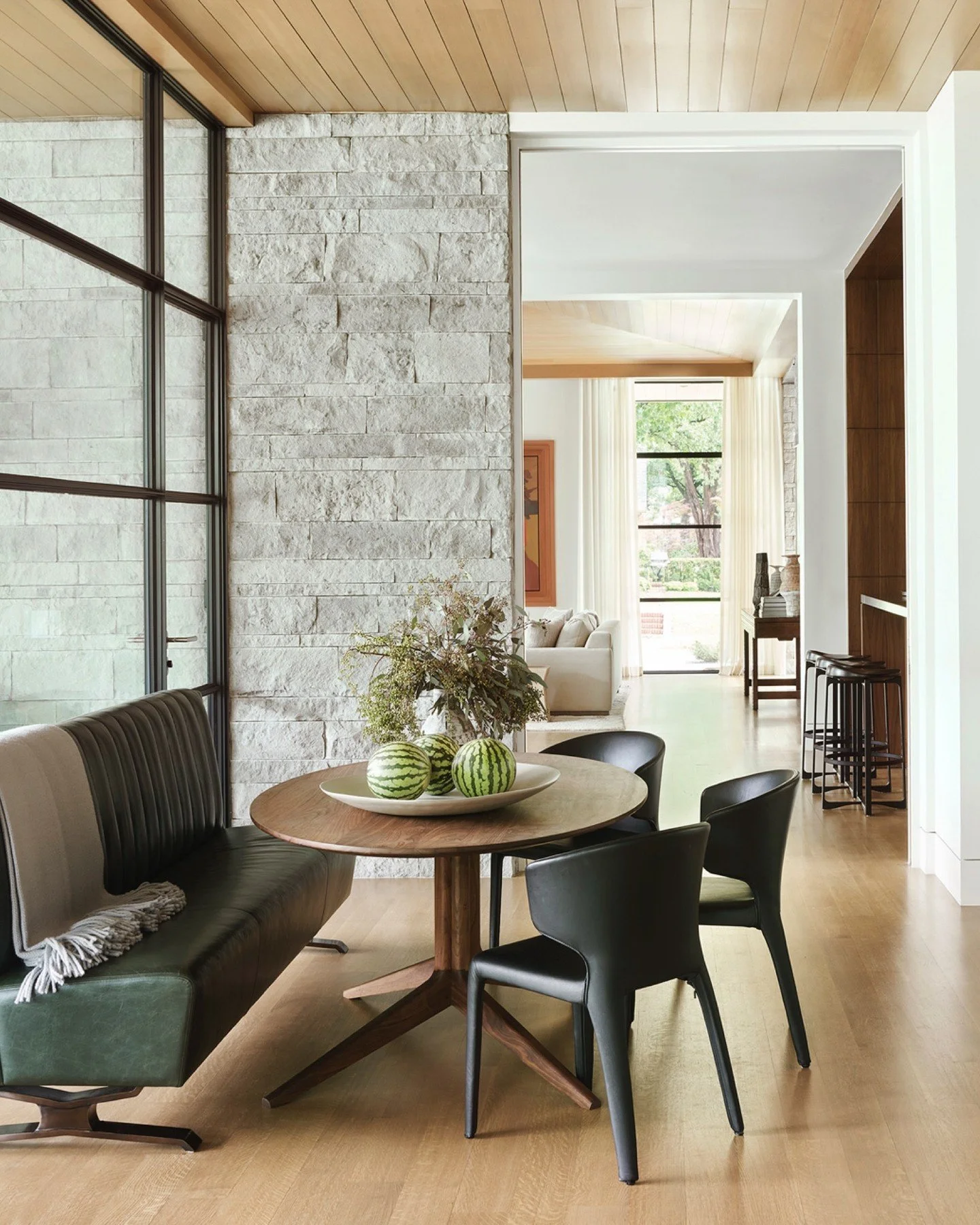 Repeating key materials throughout a home creates a visual thread that connects one space to the next. The result is an interior that feels layered, harmonious, and timeless without becoming repetitive. Thoughtful materiality is one of the foundation