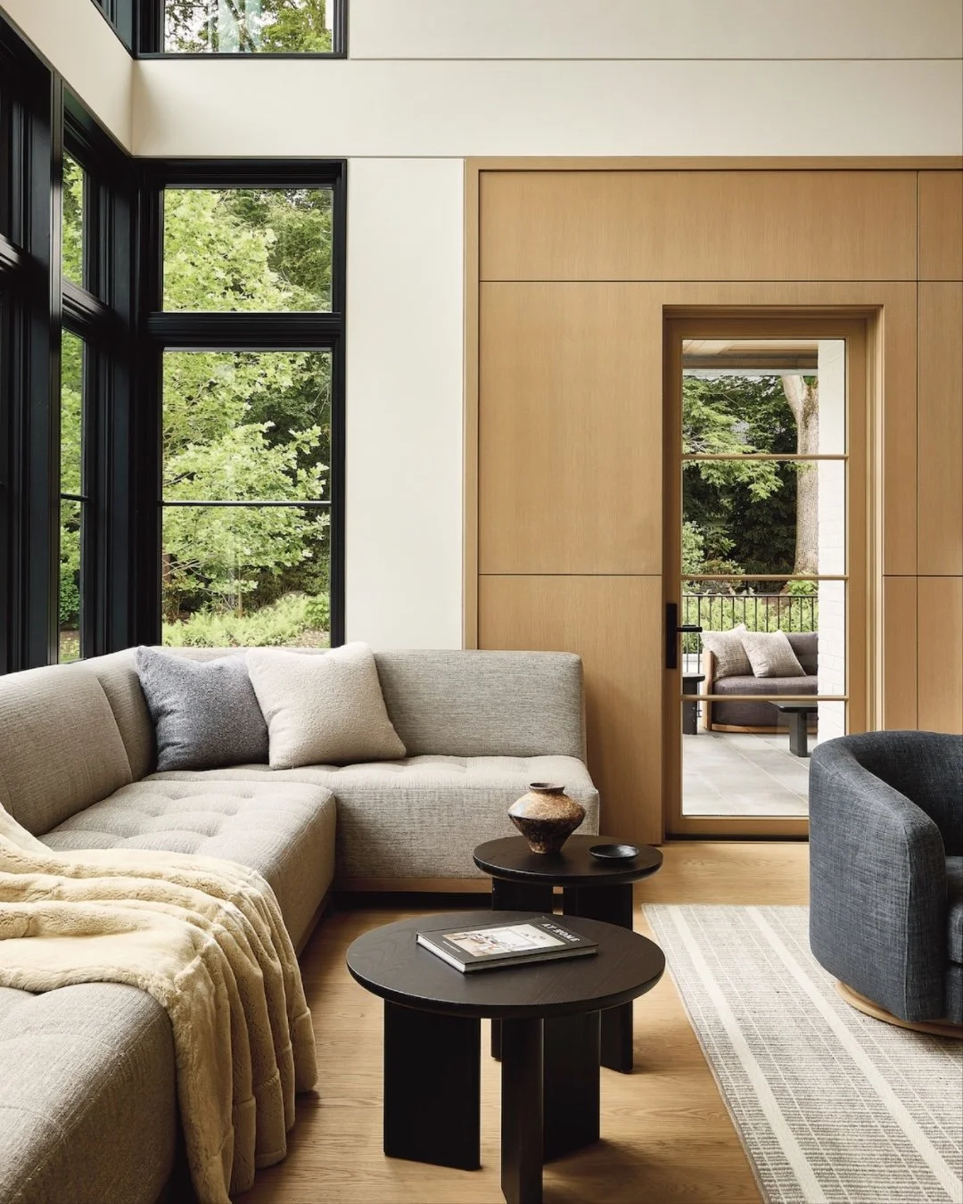 Every seat tells a different story. From quiet mornings at the kitchen island to cozy evenings in the family room and gathering with friends in the great room, thoughtful seating transforms the way we experience a home. Designing for how you live mea