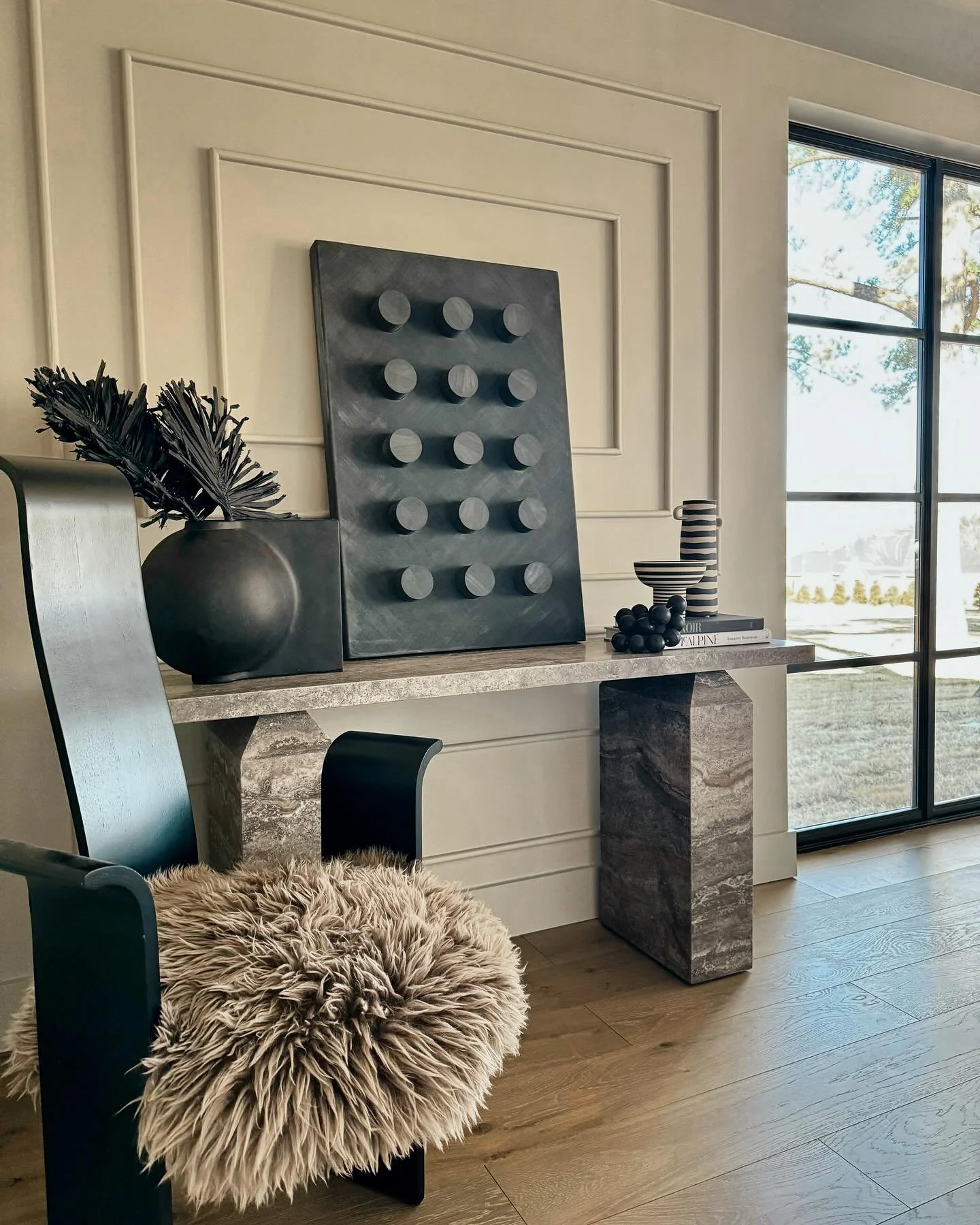 Monochrome magic.
#inspo via @lauraozturkinteriors