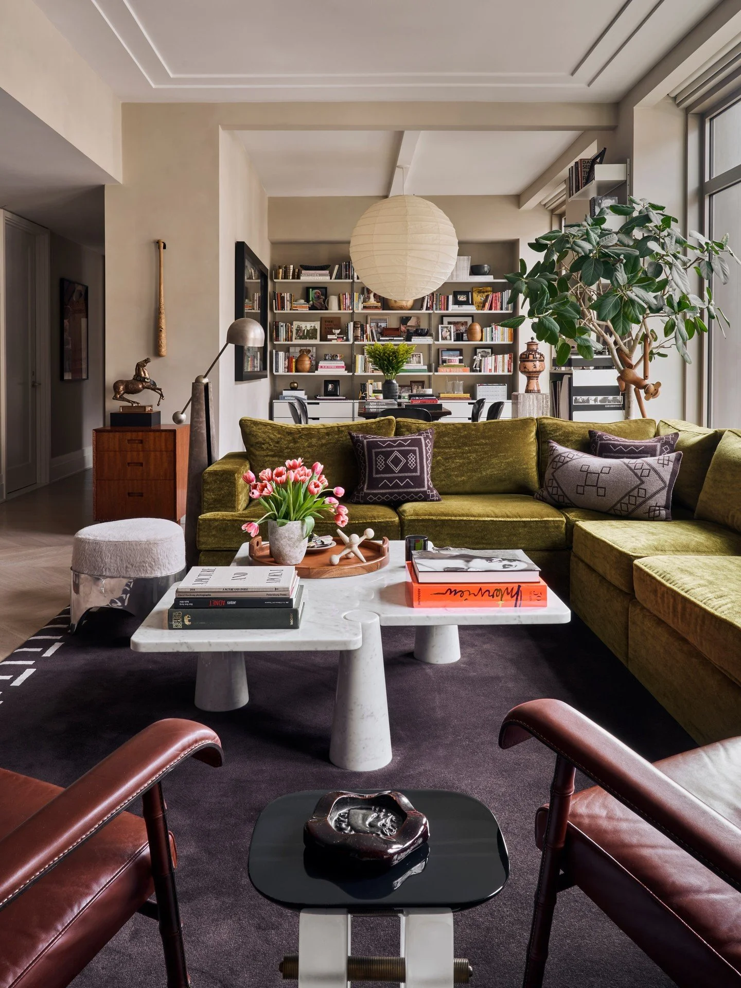 Eclectic perfection. 
#inspo
Design by @torreyllc 
Photography by @manoloyllera
Contracting by The Sheridan Group 
Art consulting: @malinacorpadean