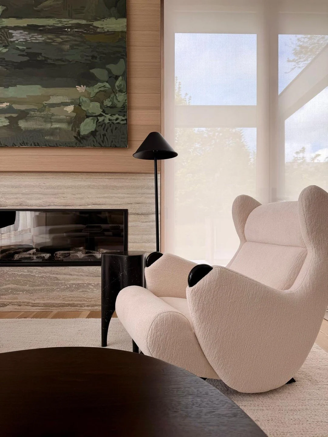 Unexpected details. Loving this chair by @pierre_augustin_rose.
interior design by @brooke.abrams.design 
@the1818collective 
#inspo via @piet_fran