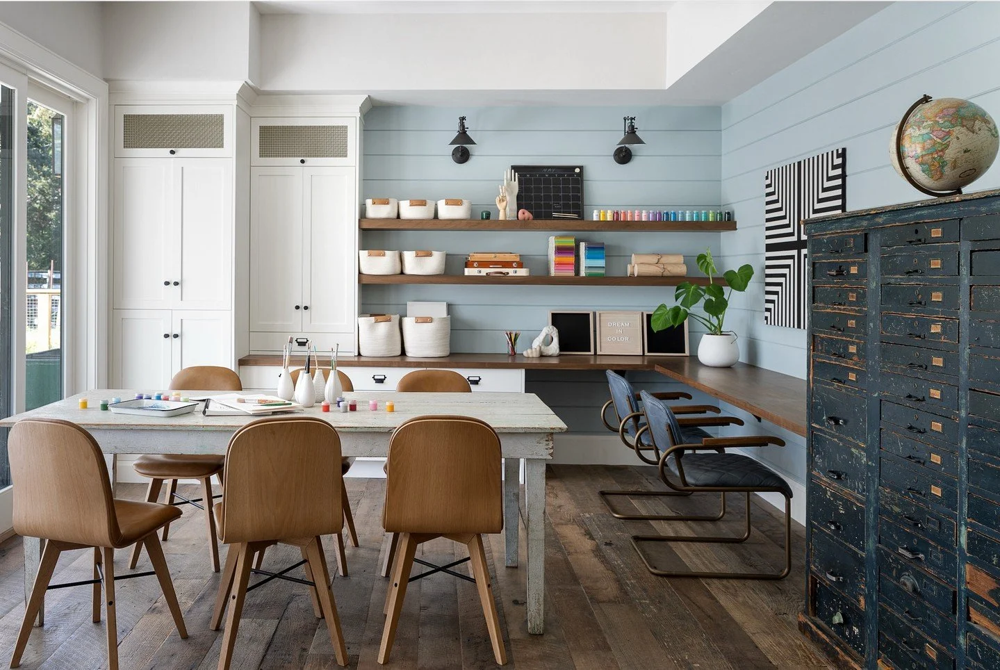 A space for play and creativity. 
#sycamoreproject #caseyhowardinteriordesign
interiors: CHID
📸: @kuohphotography
styling: @allegrahsiaostylist 
architect/builder: @ridgecrestdesigns