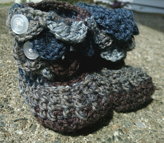 Crocodile Stitch Booties