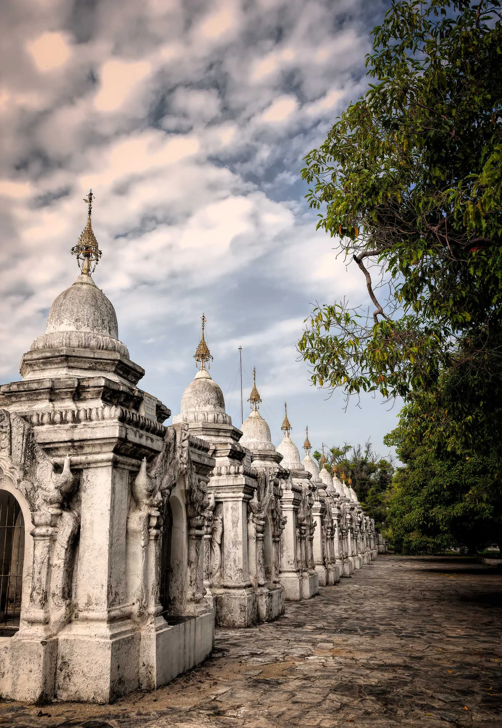 Kuthodaw Paya Pagodas