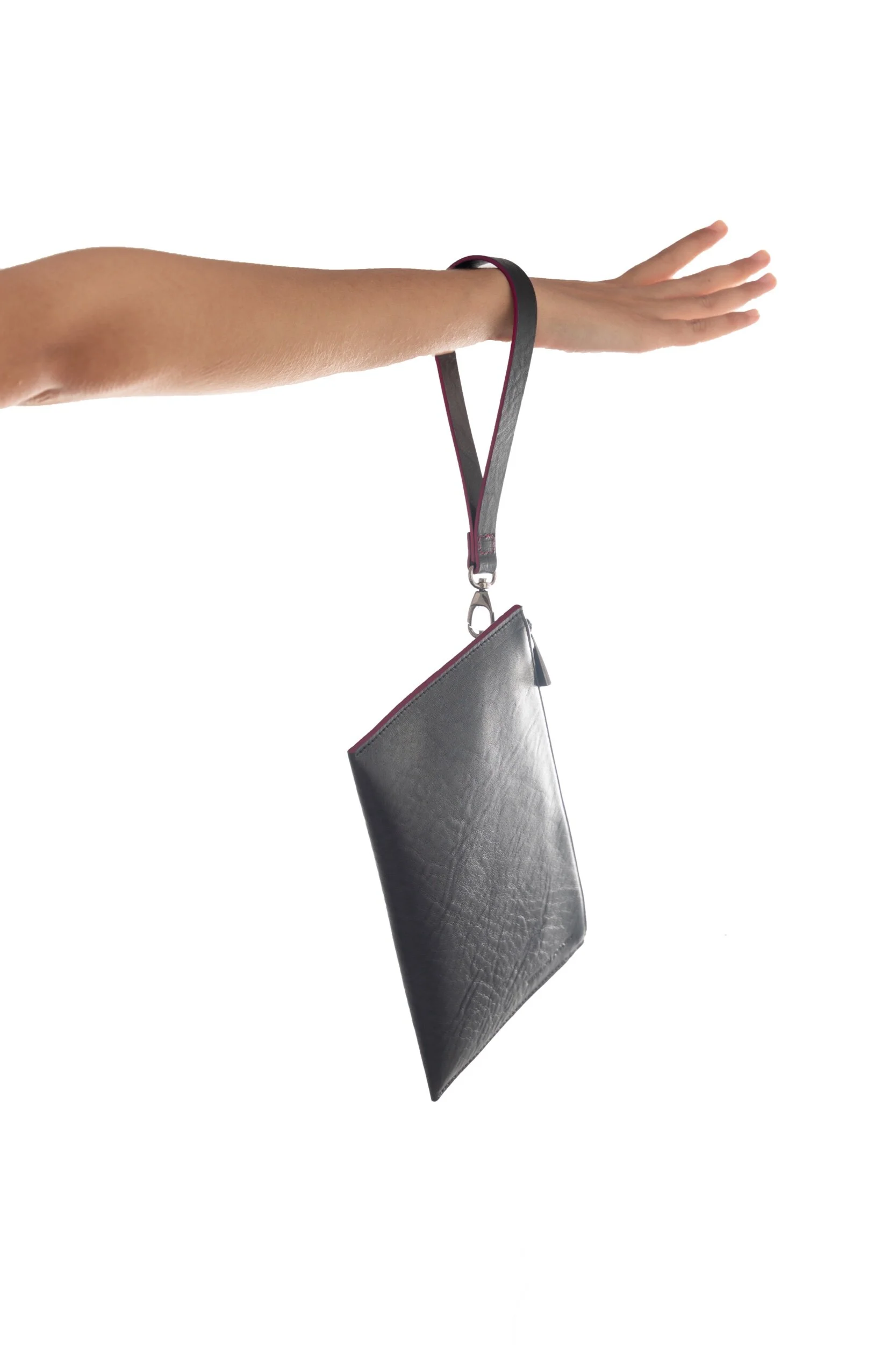 2343CB32-549B-4B5B-B3E2-9259B87FD0A1