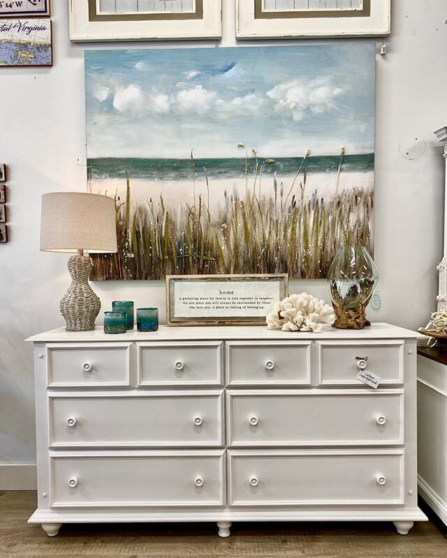 It&rsquo;s the weekend!!! We have added a couple of new &ldquo;refreshed&rdquo; pieces out on the floor along with some new coastal art. 
#refreshedgb #diyhomedecor #coastalliving #coastalhome
