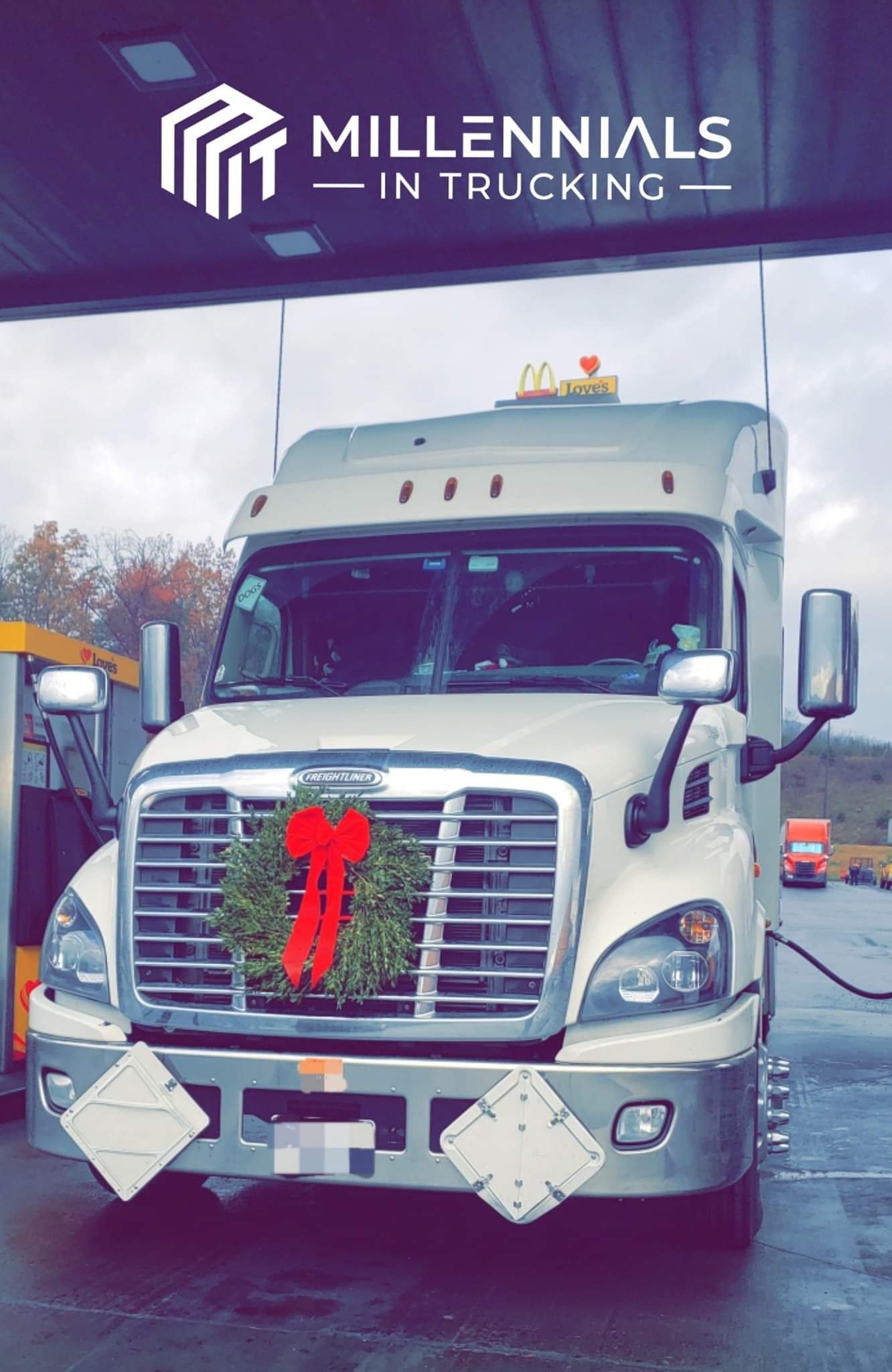 FuelLaneWreathFreightlinerMillennialsinTruckingBlog.jpg