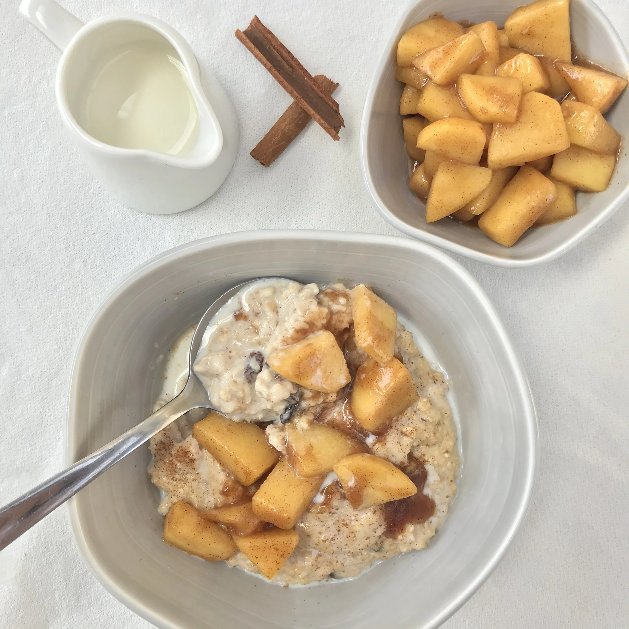 Creamy Oats &amp; Raisins w/ Spiced Apple Compote