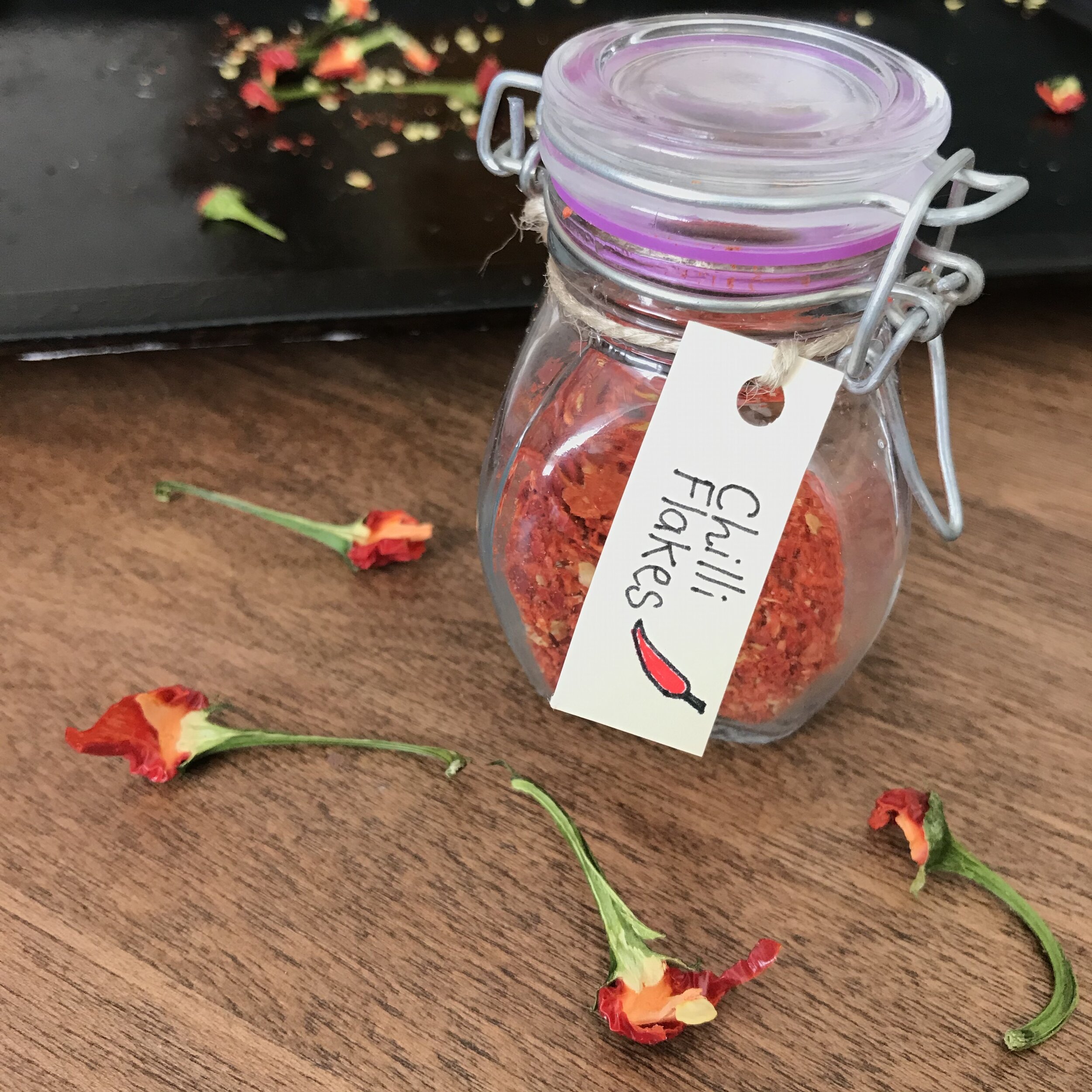 How To: Dry Chilli Peppers and Make Your Own Chilli Flakes