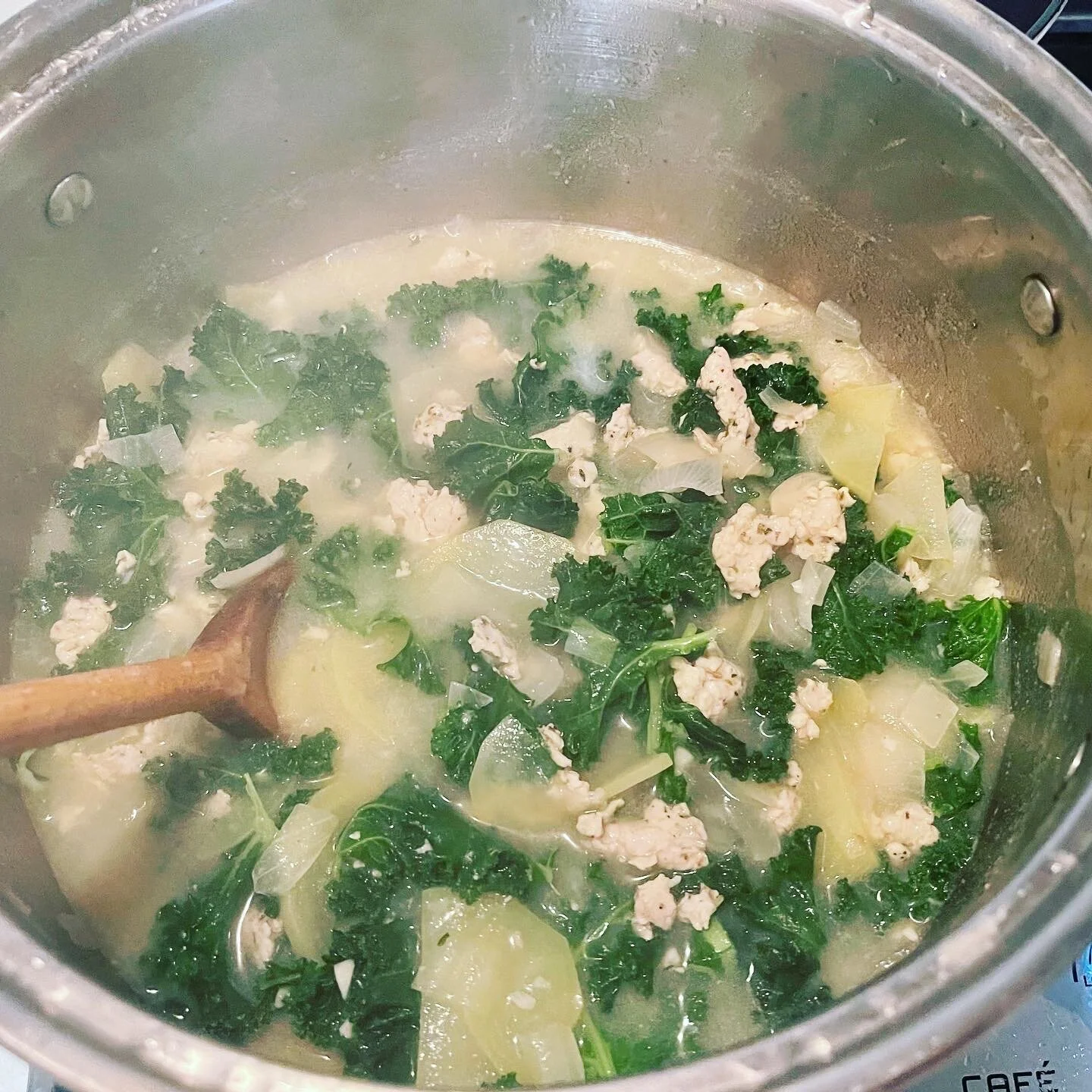 Creamy Tuscan cauliflower kale soup recipe