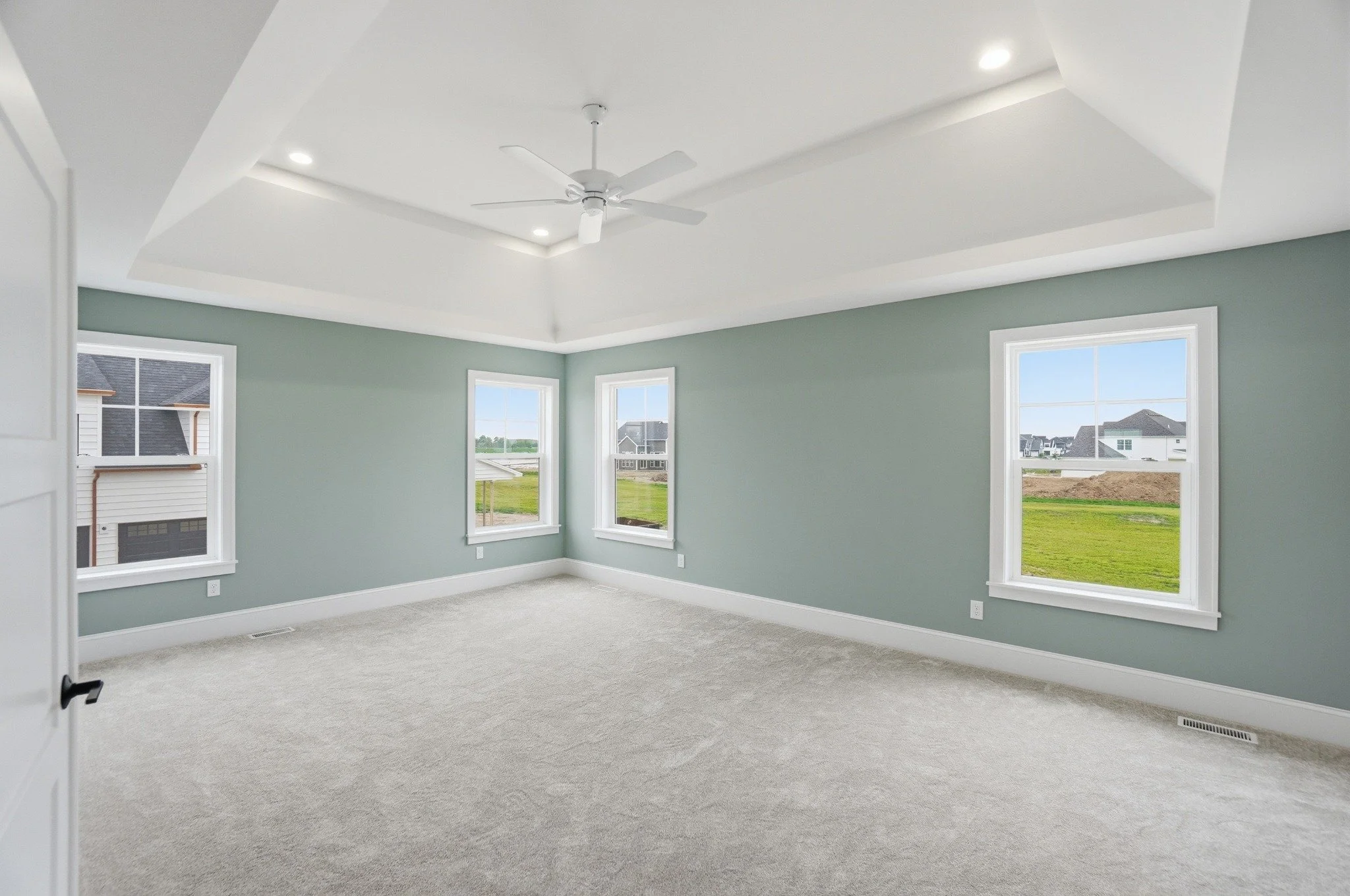 The Prestonwood: Primary Bedroom 