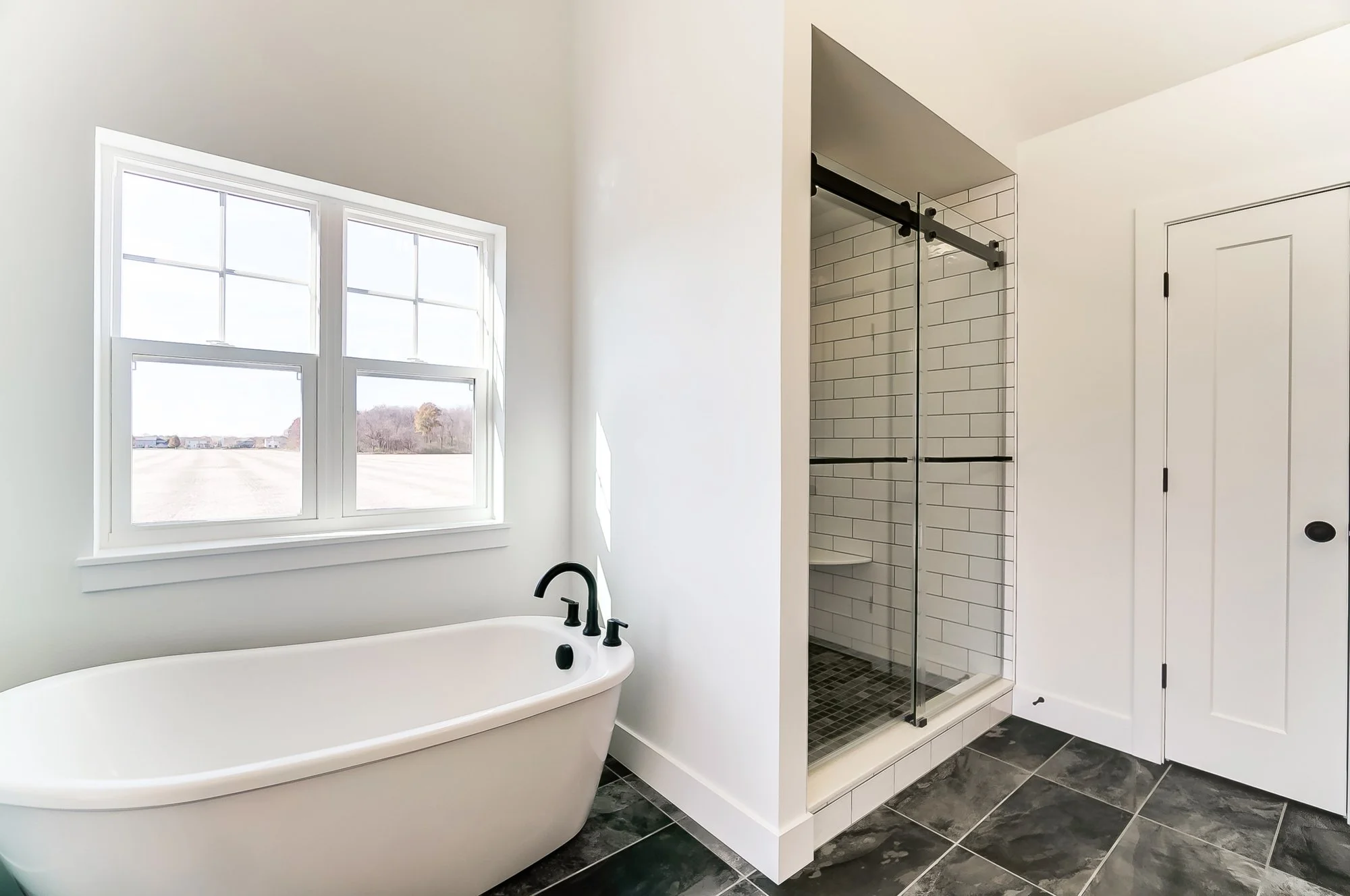 The Canterbury: Primary Bath 