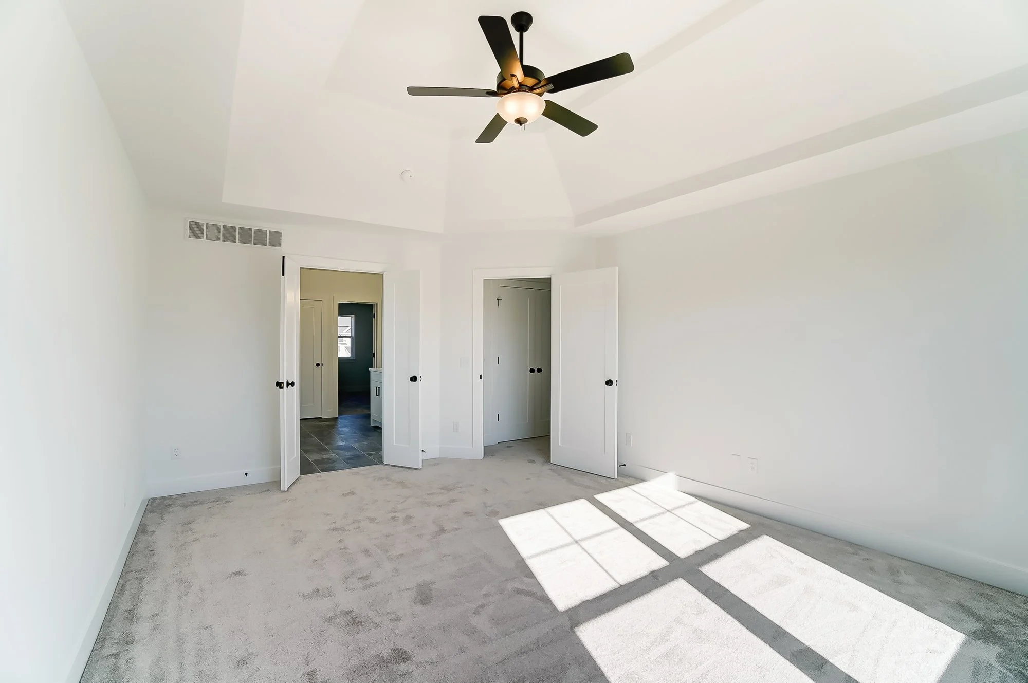 The Canterbury: Primary Bedroom 