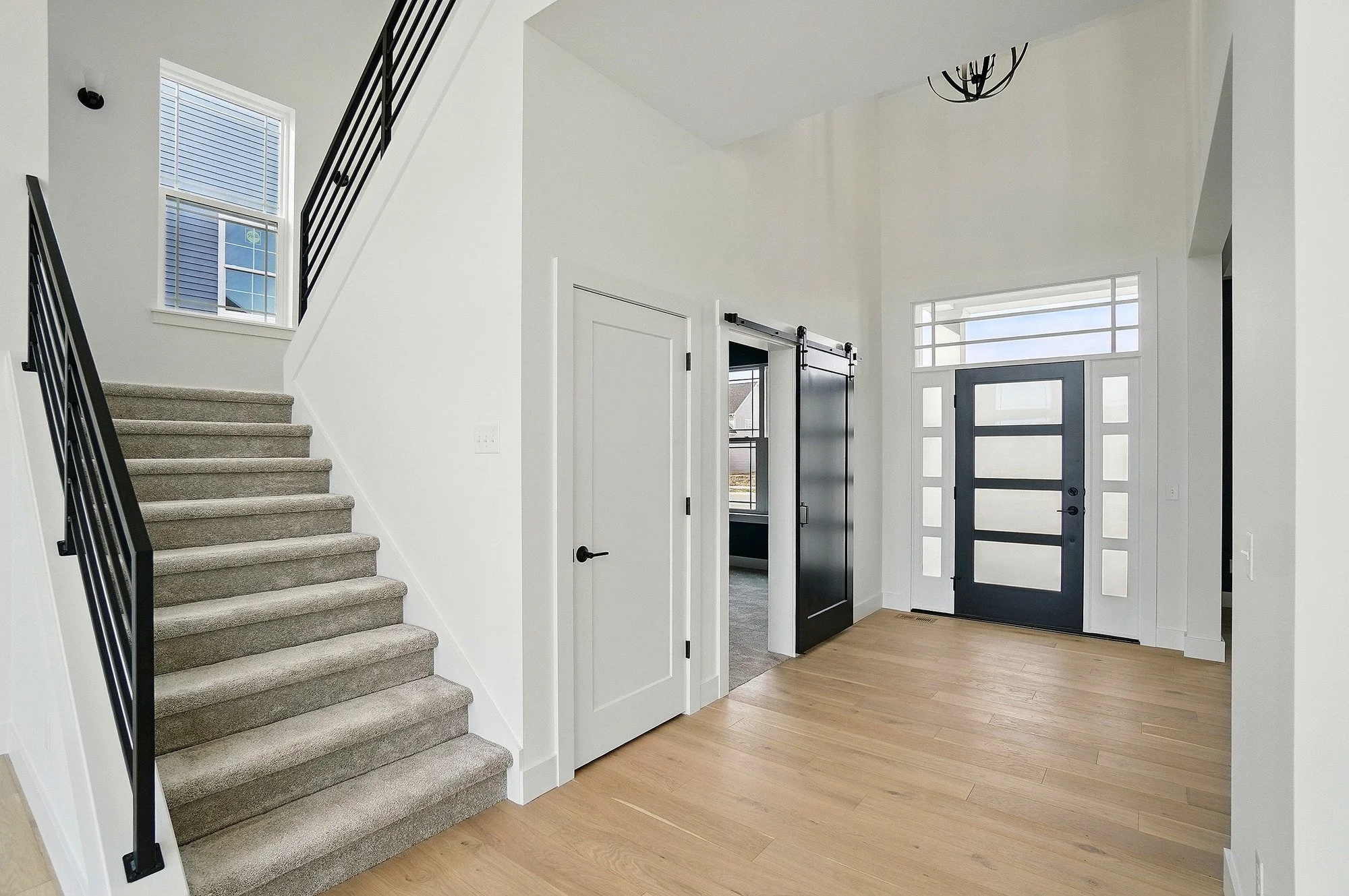 The Forestview: Foyer