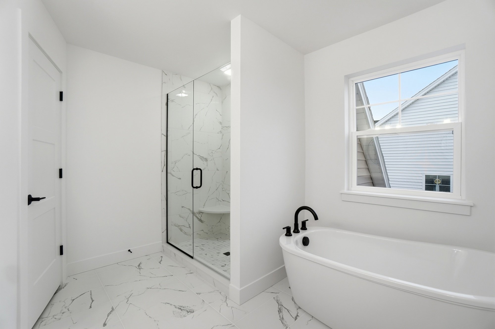 The Edgevale: Primary Bath