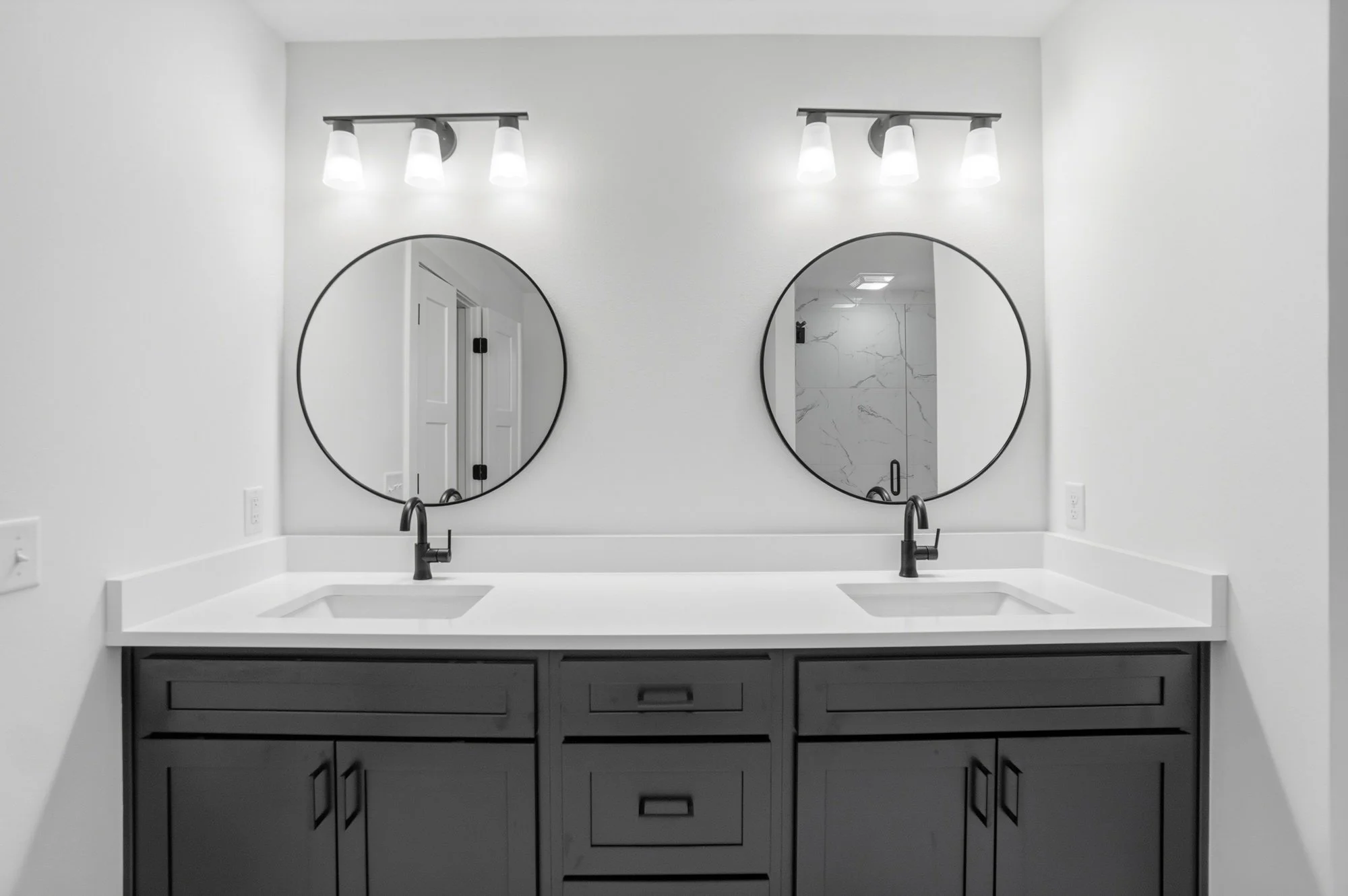 The Edgevale: Primary Bath