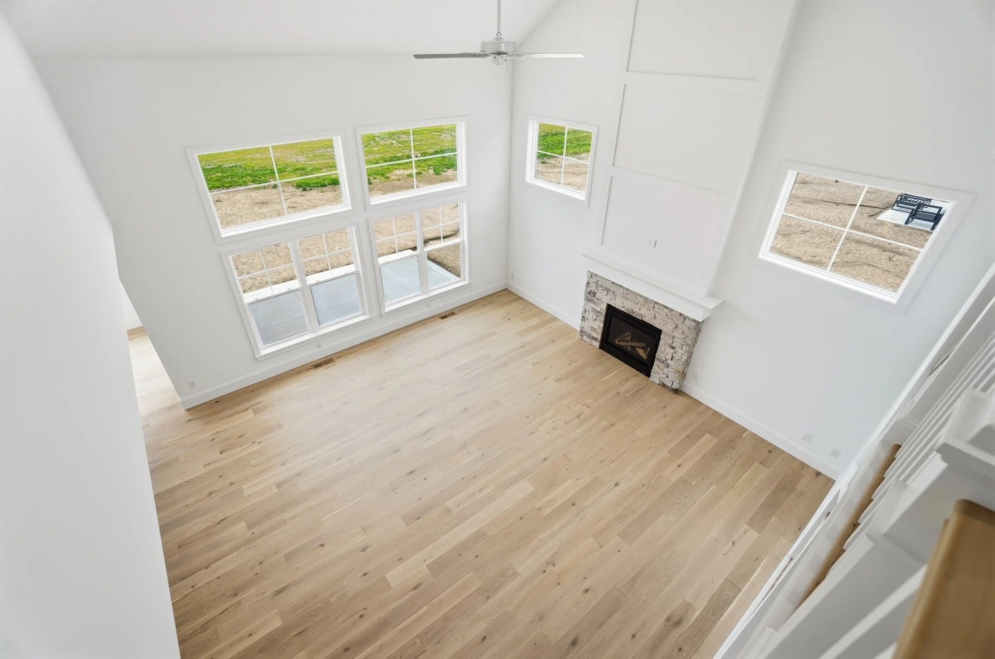 054.jpg