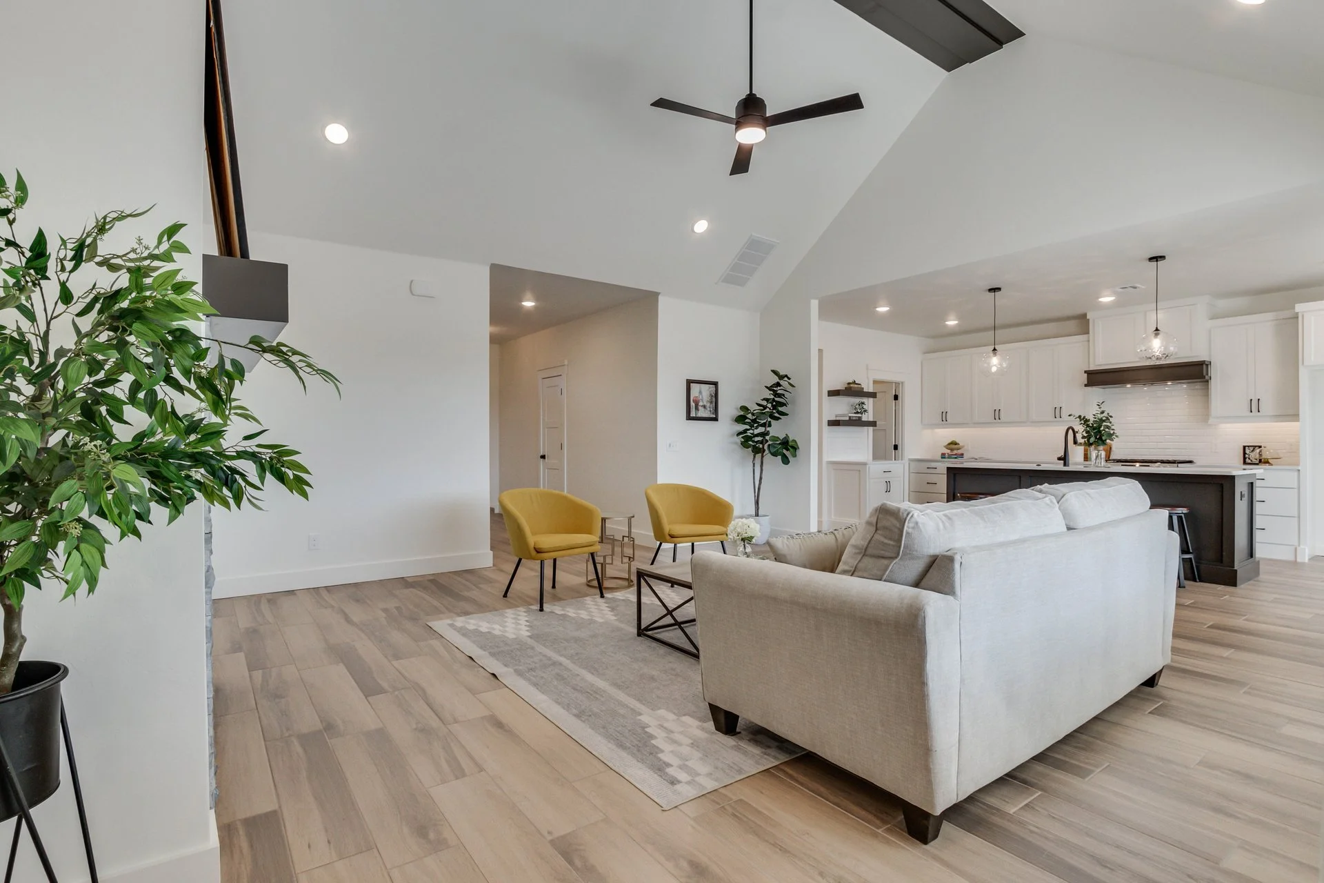 11624 NW 102nd -16.jpg-SMALL.JPG