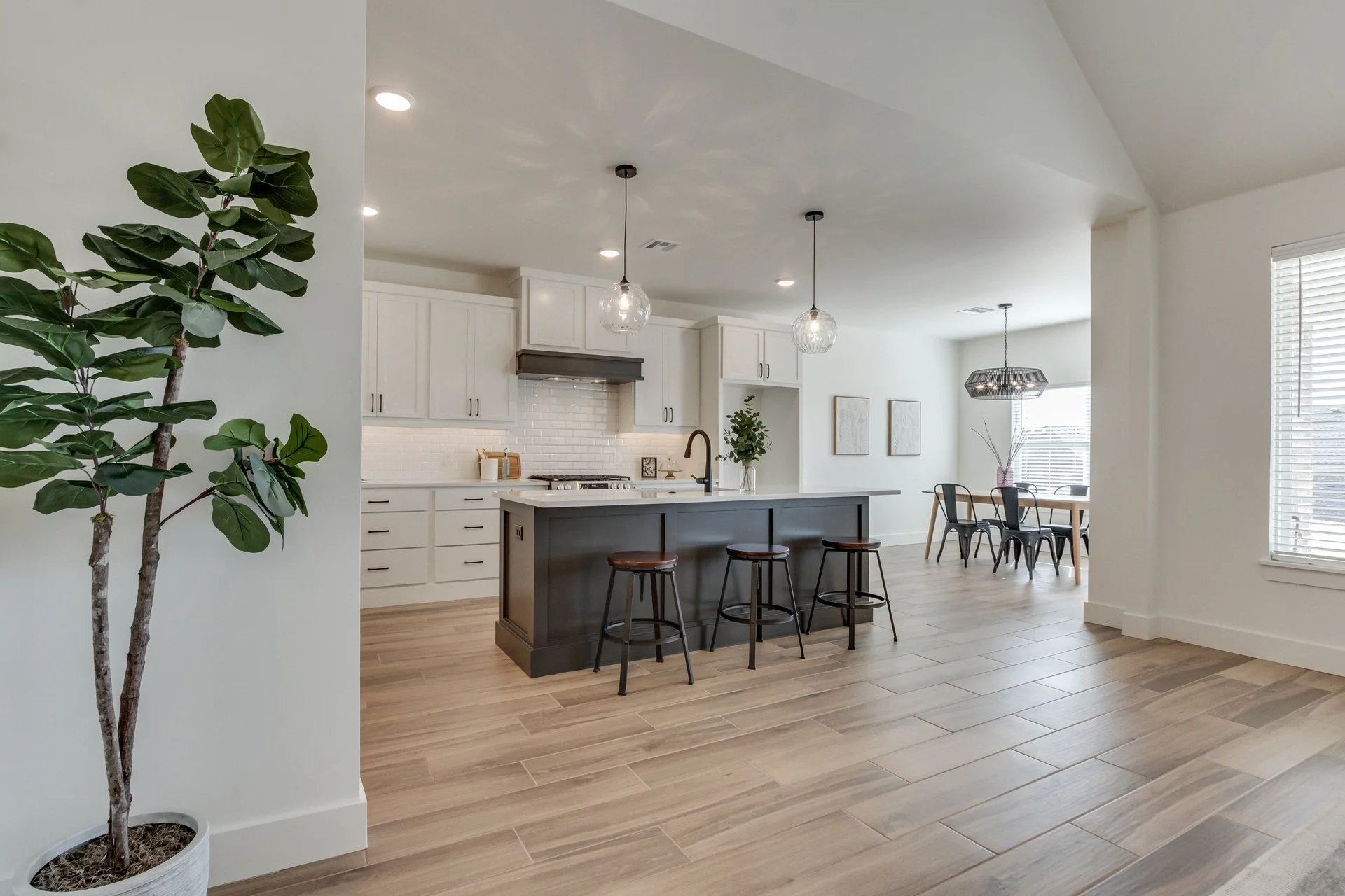 11624 NW 102nd -19.jpg-SMALL.JPG