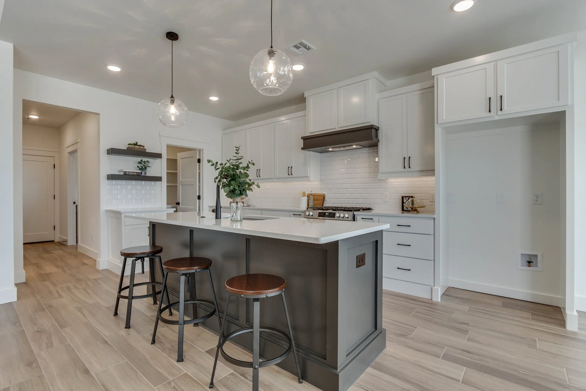 11624 NW 102nd -22.jpg-SMALL.JPG