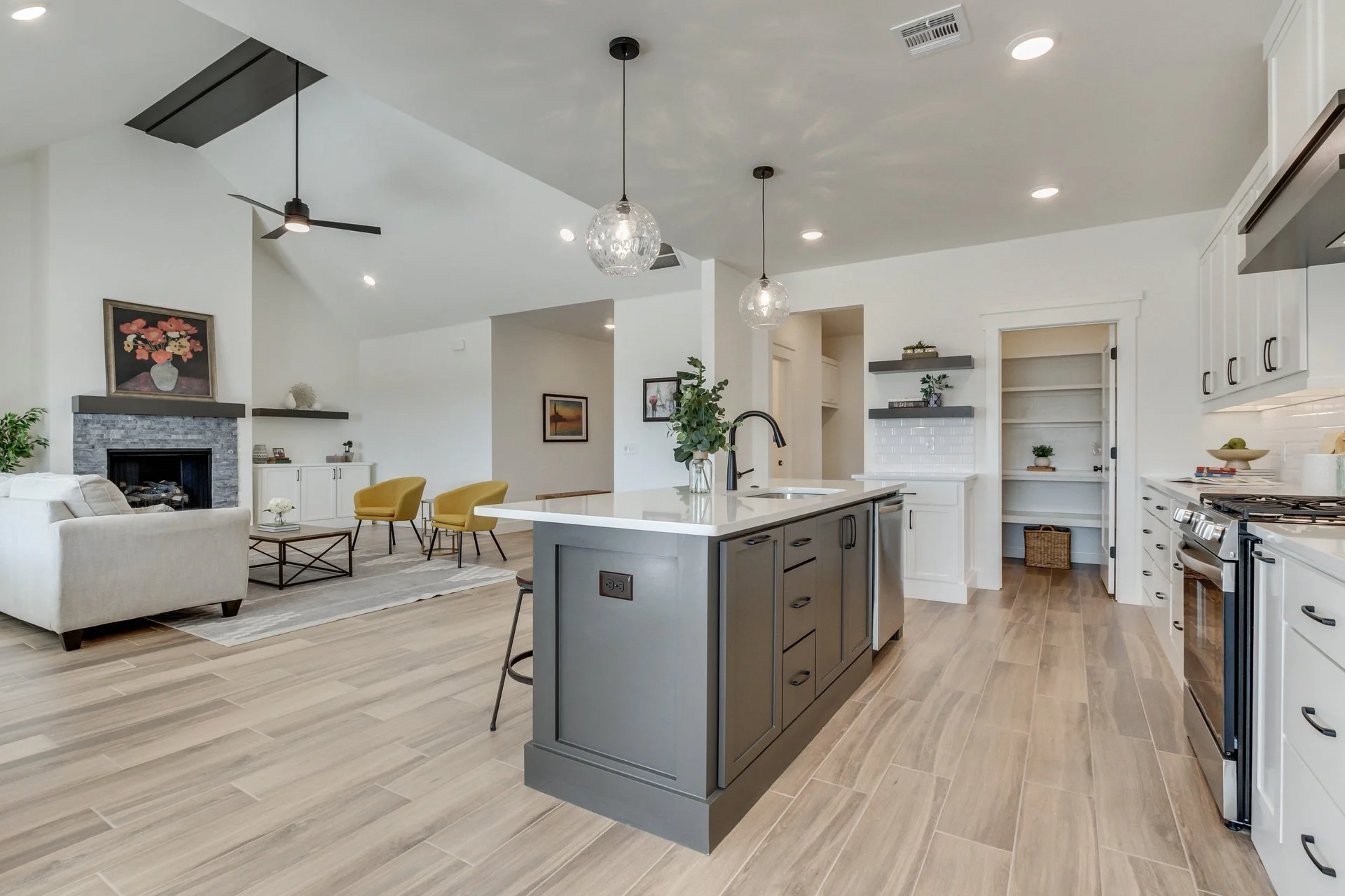 11624 NW 102nd -26.jpg-SMALL.JPG