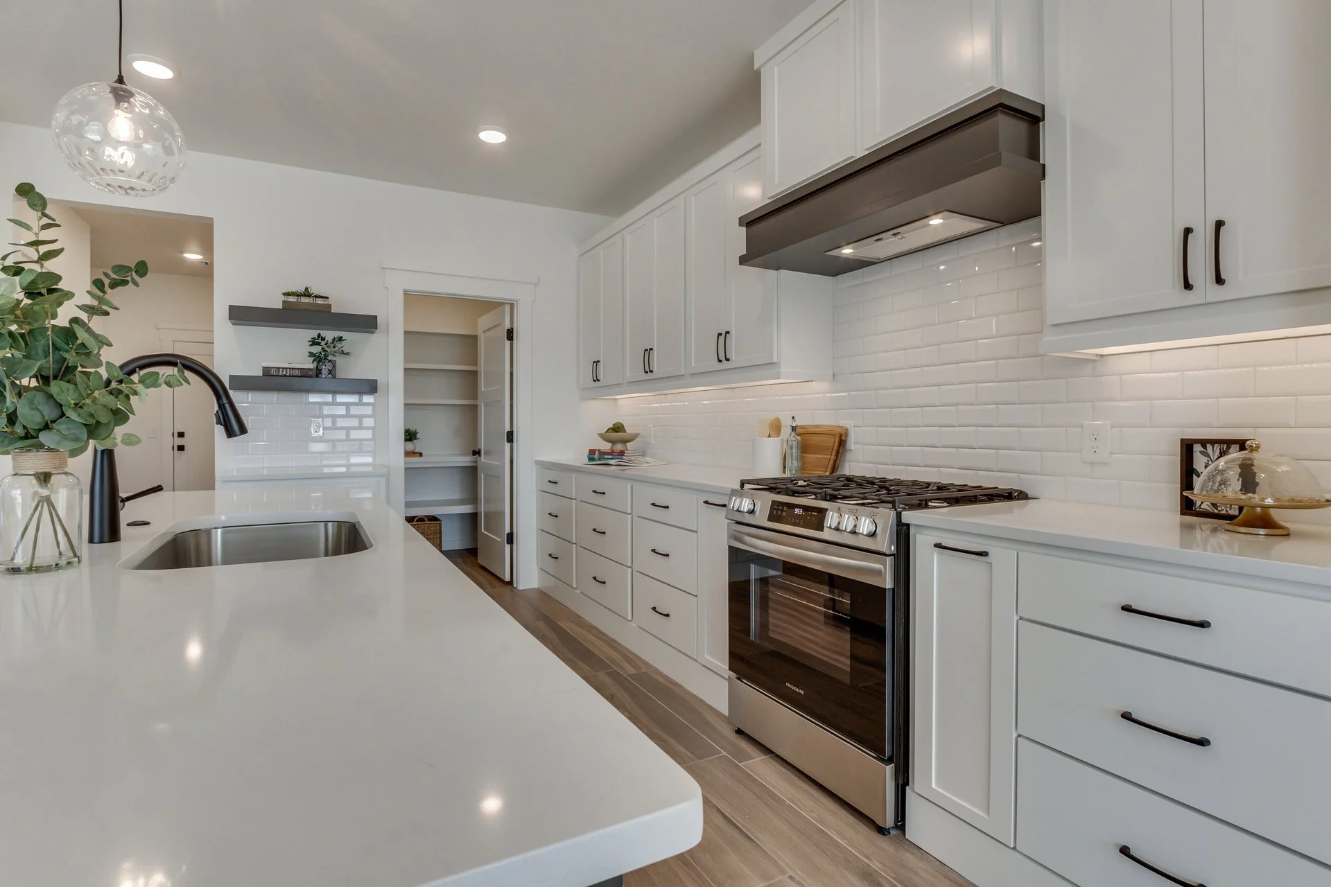 11624 NW 102nd -28.jpg-SMALL.JPG