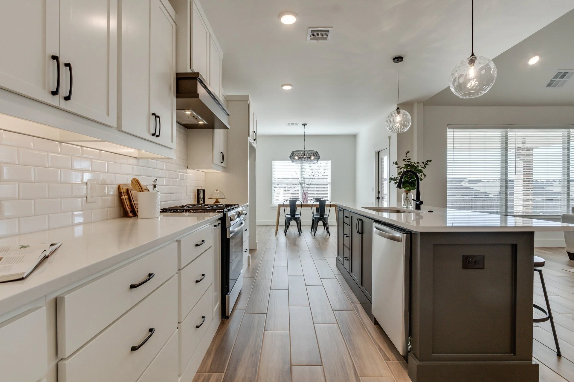 11624 NW 102nd -32.jpg-SMALL.JPG